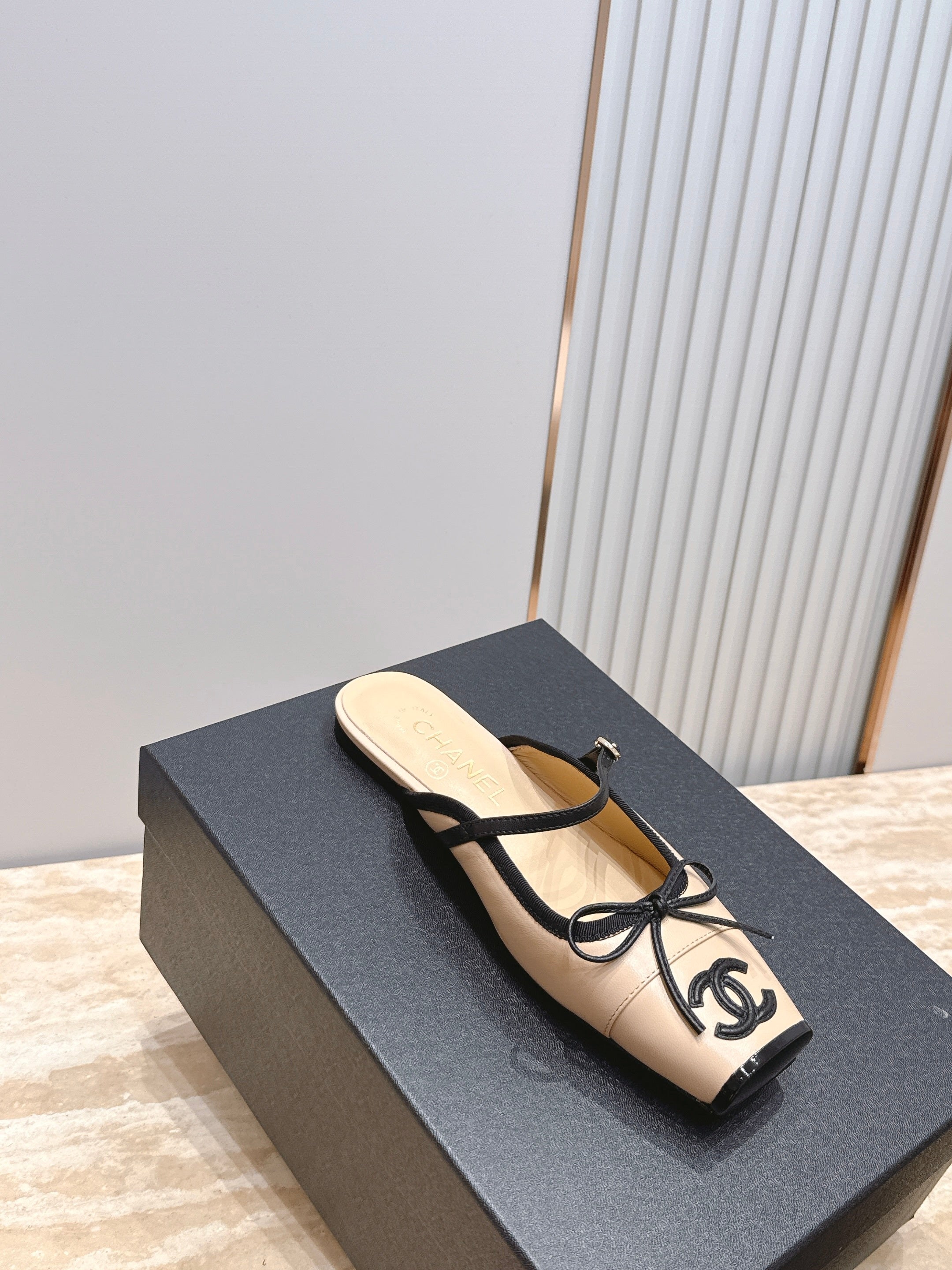 Channel 2026 Mulle 10mm Calfskin 899072