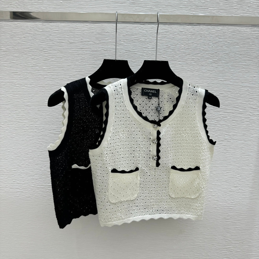 Chanel 2026 Lace Hollow-Out Round Neck Knitted Vest Cardigan Wool 132747