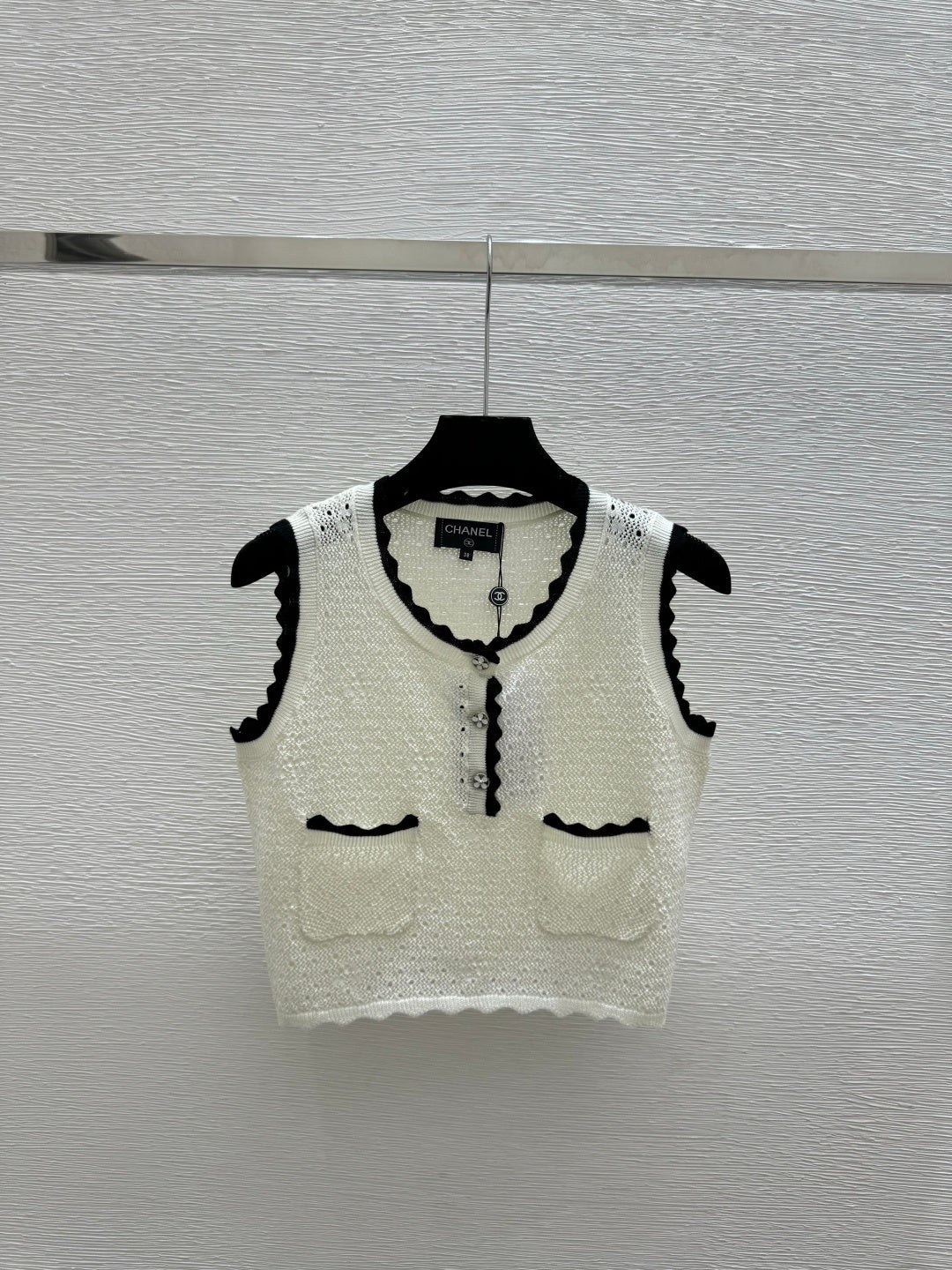 Chanel 2026 Lace Hollow-Out Round Neck Knitted Vest Cardigan Wool 132747