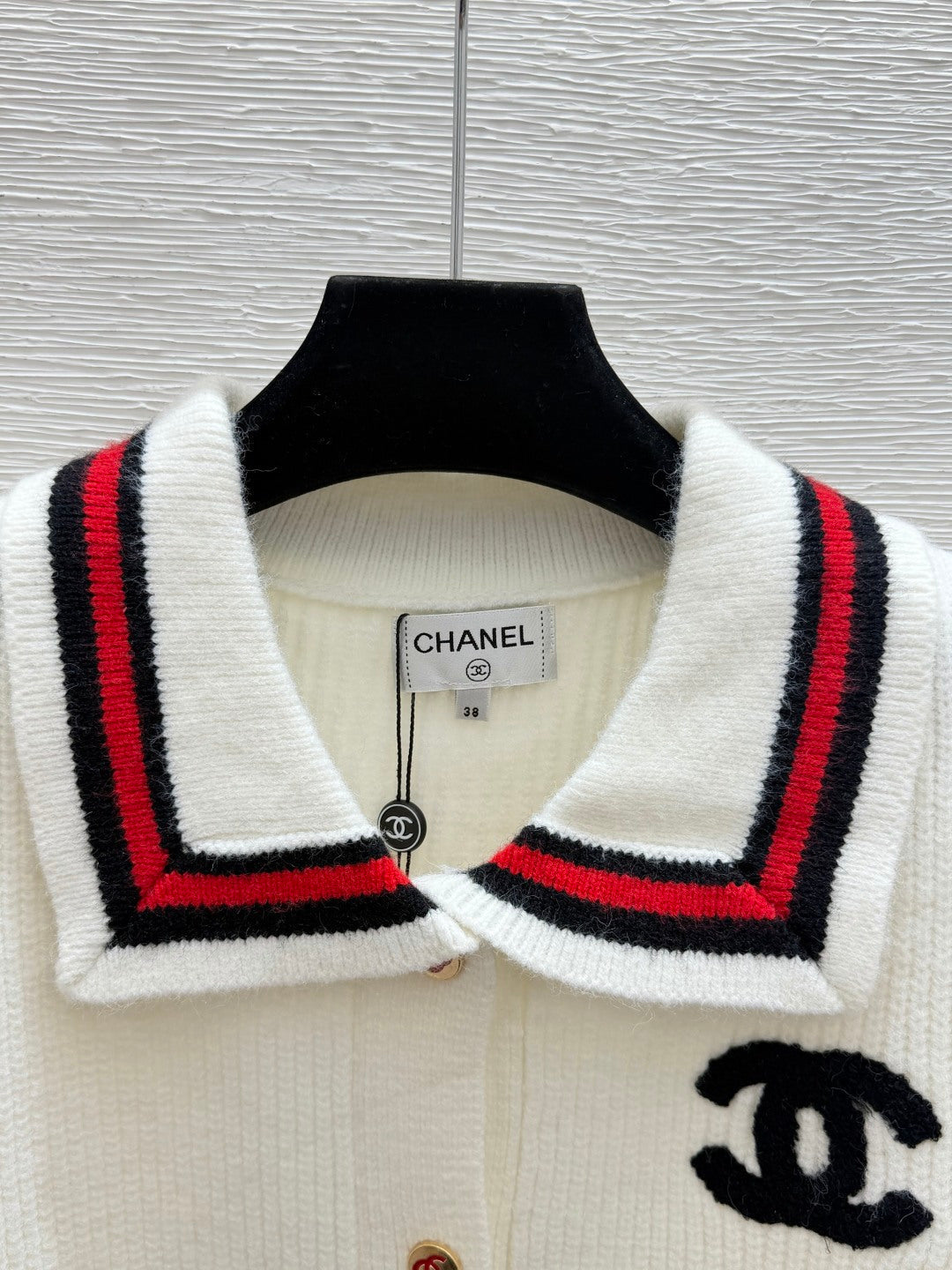 Chanel 2026 Cardigan White Red Black Wool 832484
