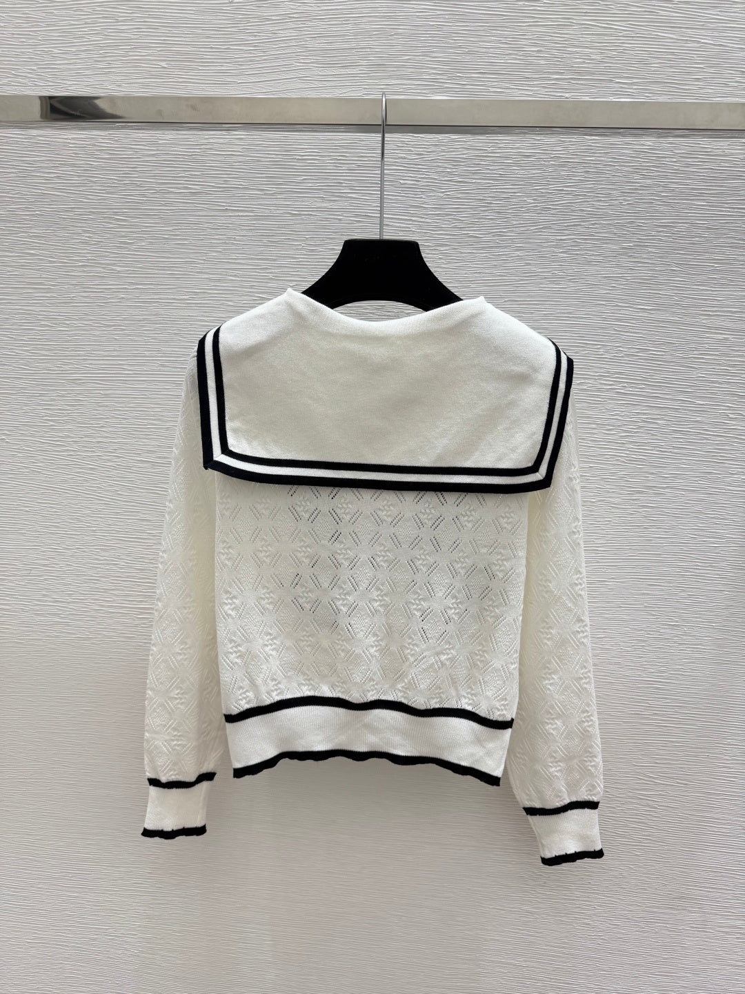 Chanel 2026 Bow Beaded Sailor Collar Knit Long Sleeve White Black Wool 913499