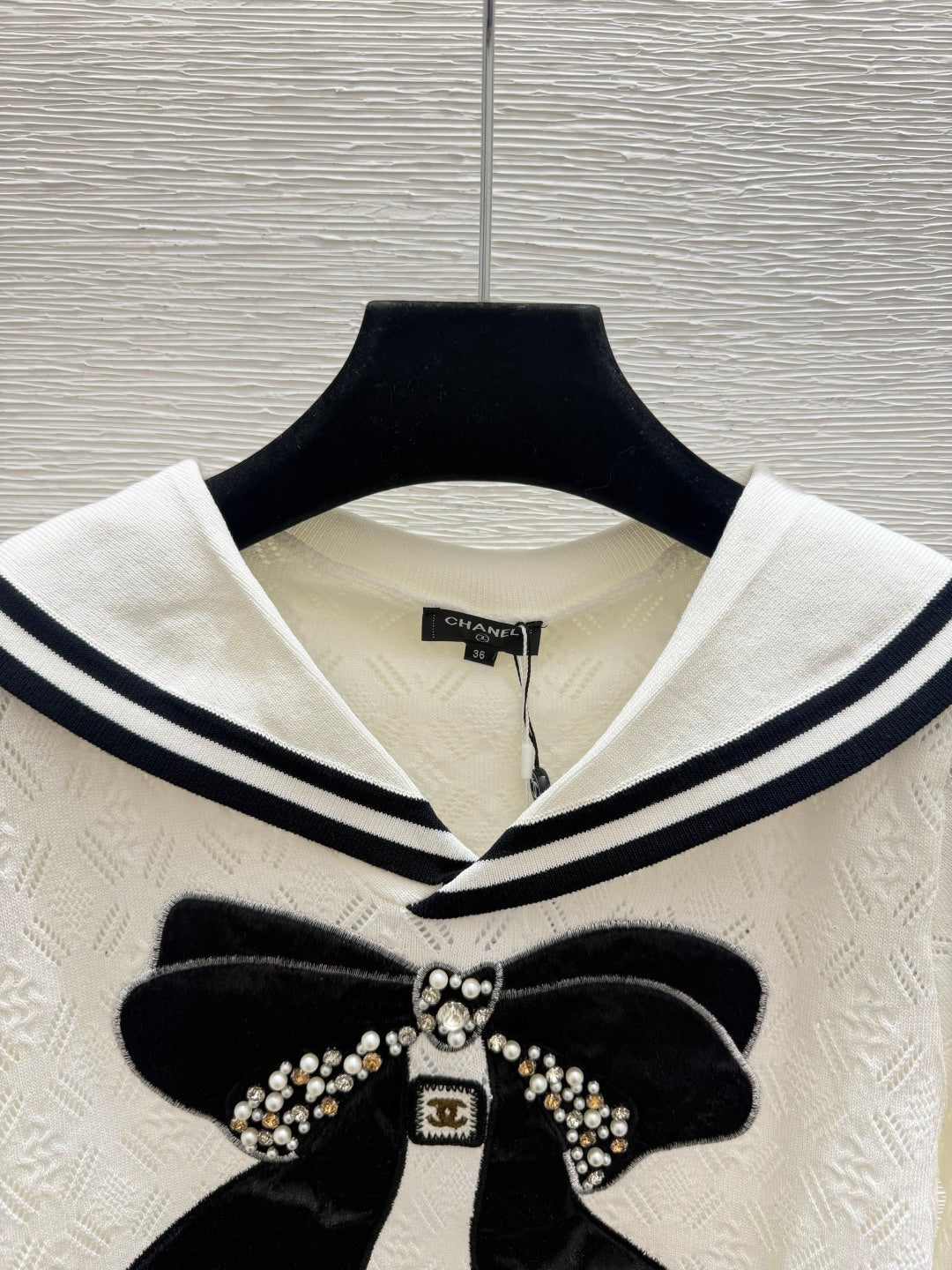 Chanel 2026 Bow Beaded Sailor Collar Knit Long Sleeve White Black Wool 913499