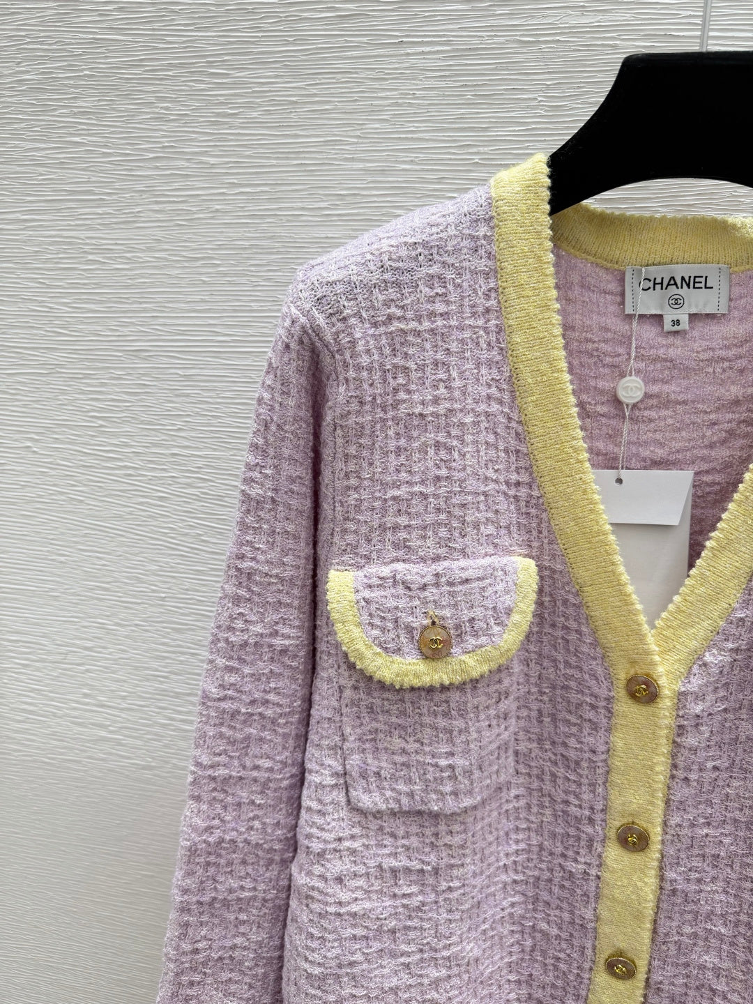 Chanel 2026 V-neck Cardigan Wool 259242