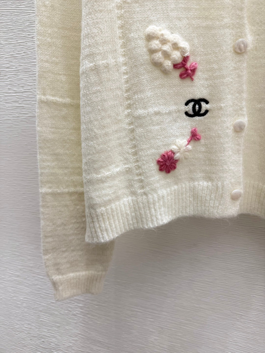 Chanel 2026 Floral Knitted Long Sleeve Cardigan Wool 259254