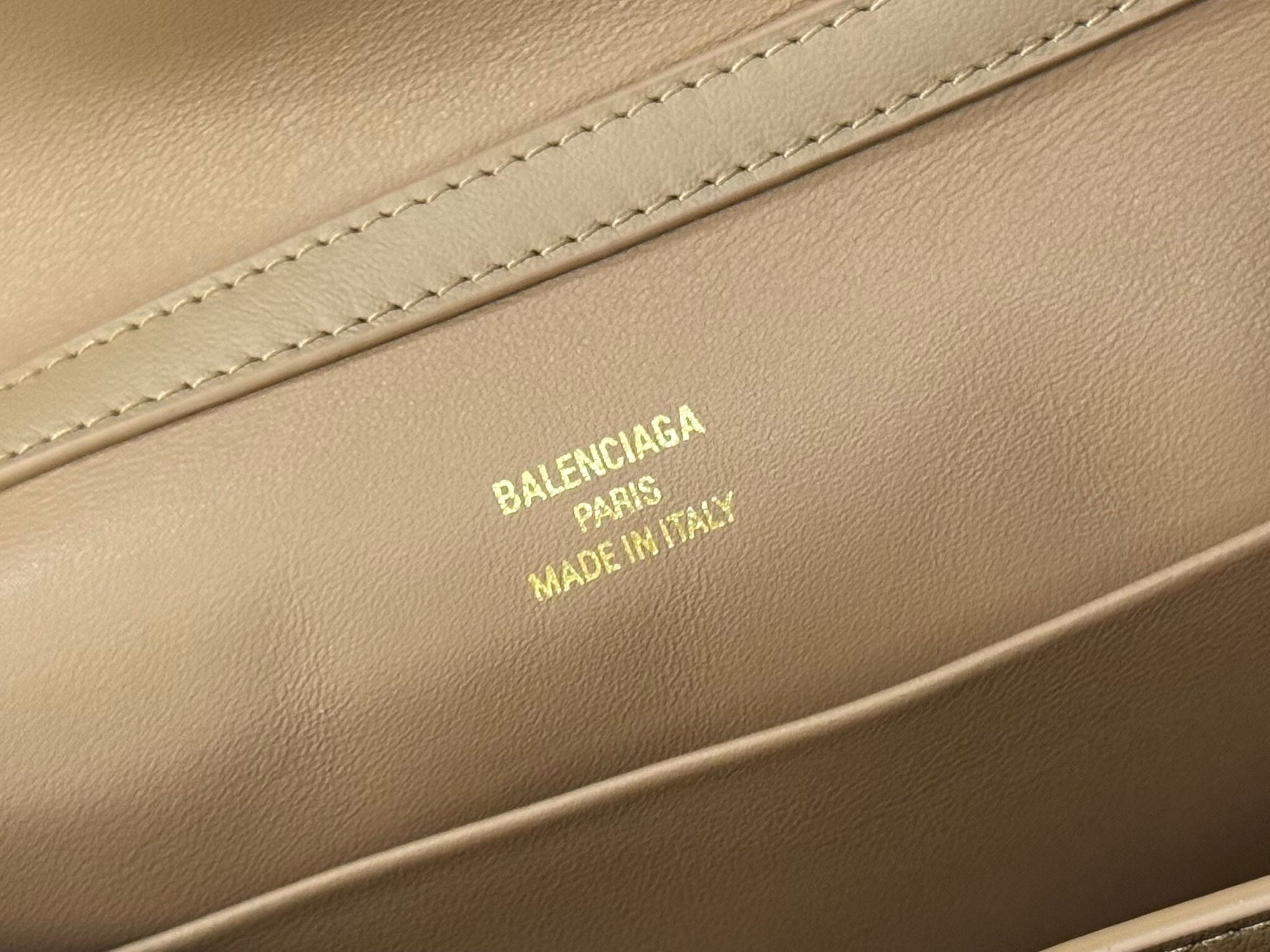 Balenciaga Mini Bag 22 Rich Brown Calfskin Gold Hardware