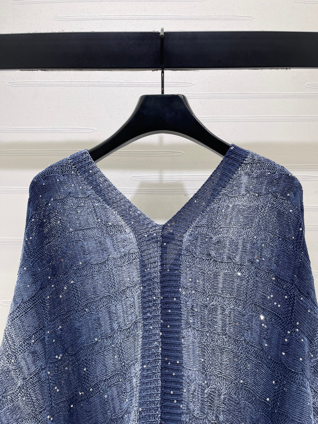 Chanel 2026 V-neck Long-sleeved Cardigan Blue Viscose Tencel 773798