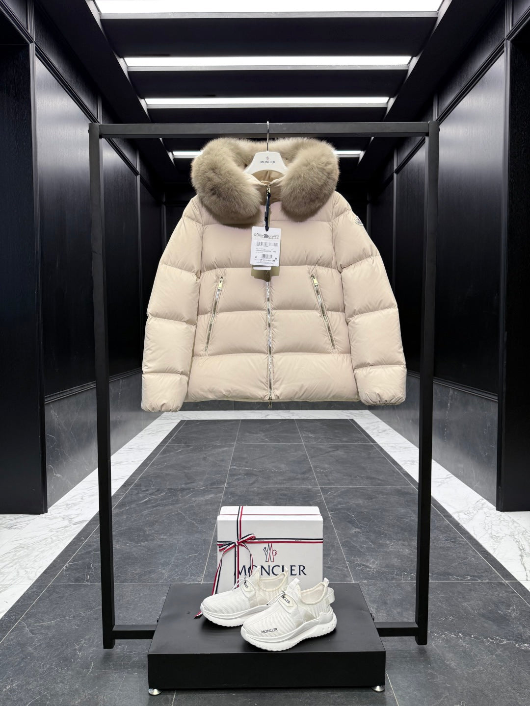 MC 25 Down Jacket Ivory White Polyester 0016