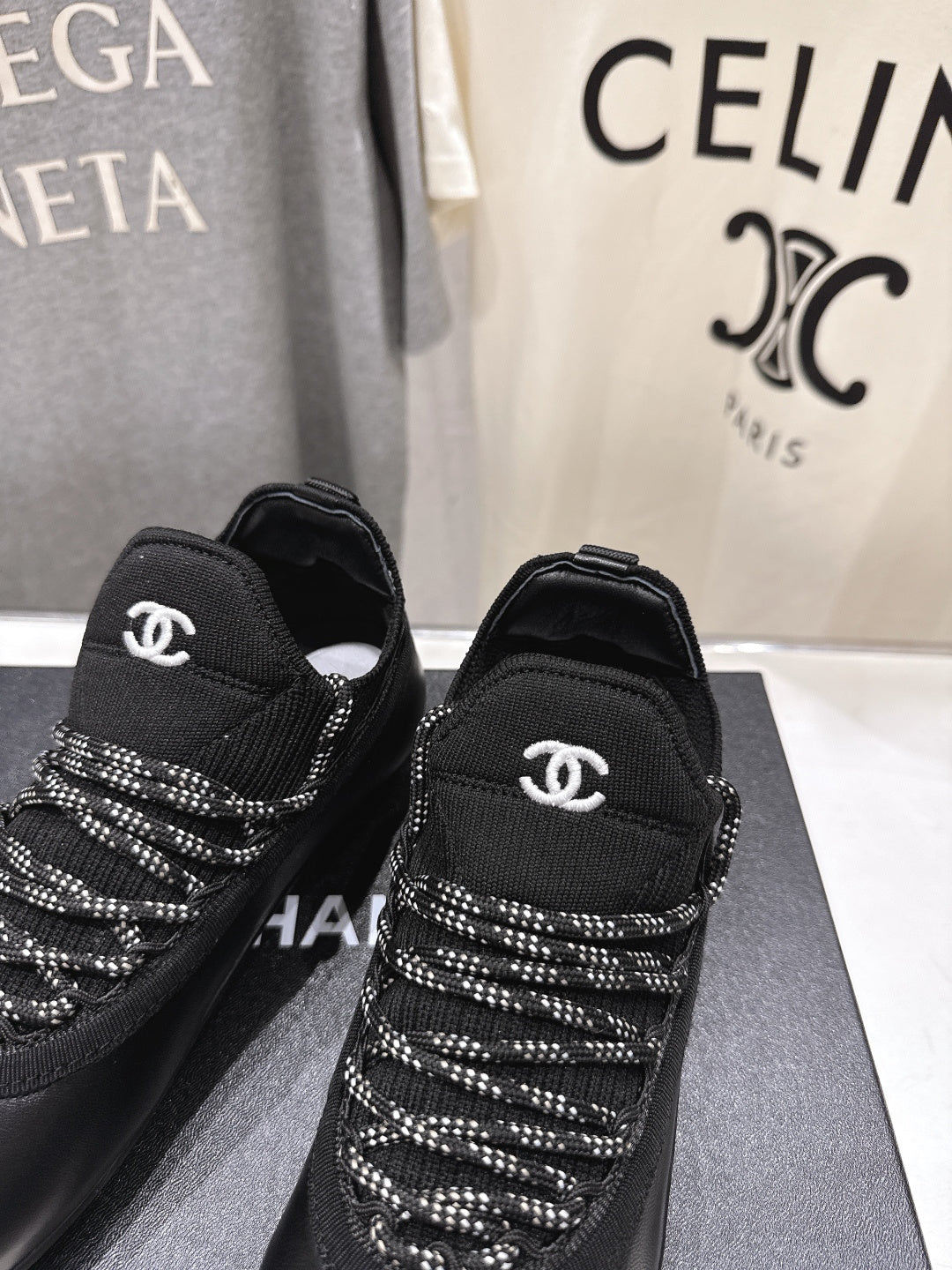 Channel 2026 Sneaker Calfskin And Suede 896469
