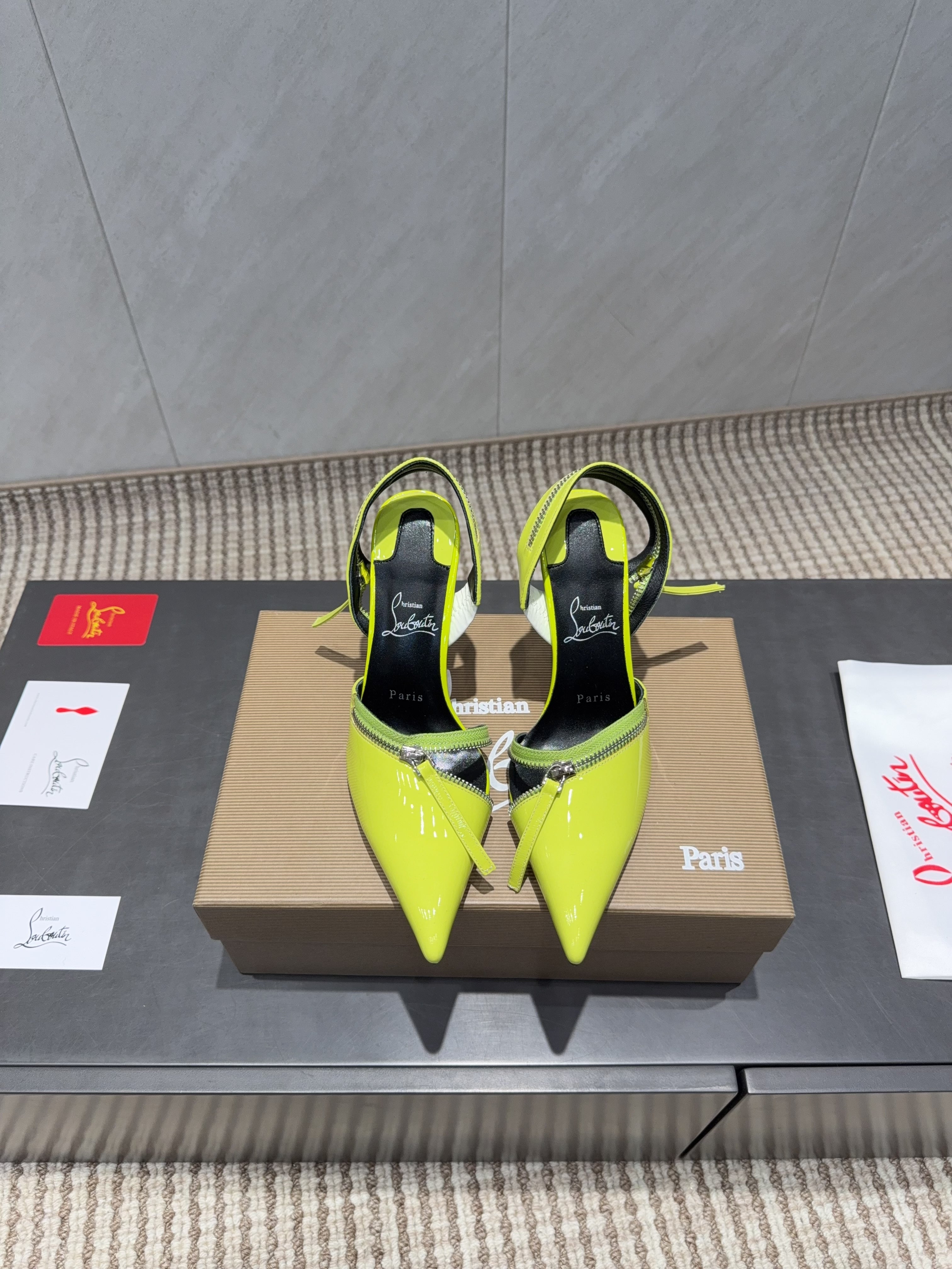 CL 2026 Slingback With Zipper Details 100mm Fluo-yellow Patent Leather 613792