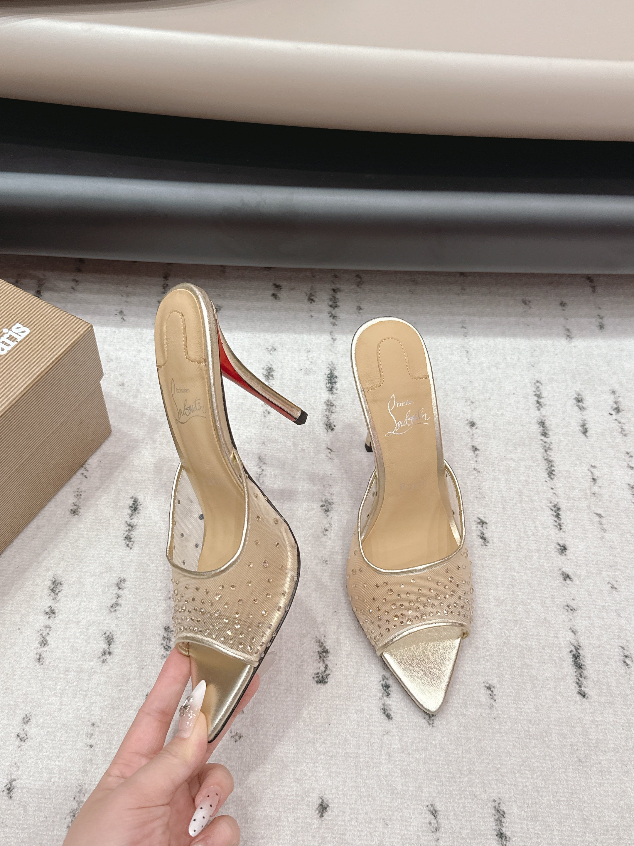 CL 2026 Crystal Embellished Pointed Toe Sandal 100mm Beige Mesh Leather 613628