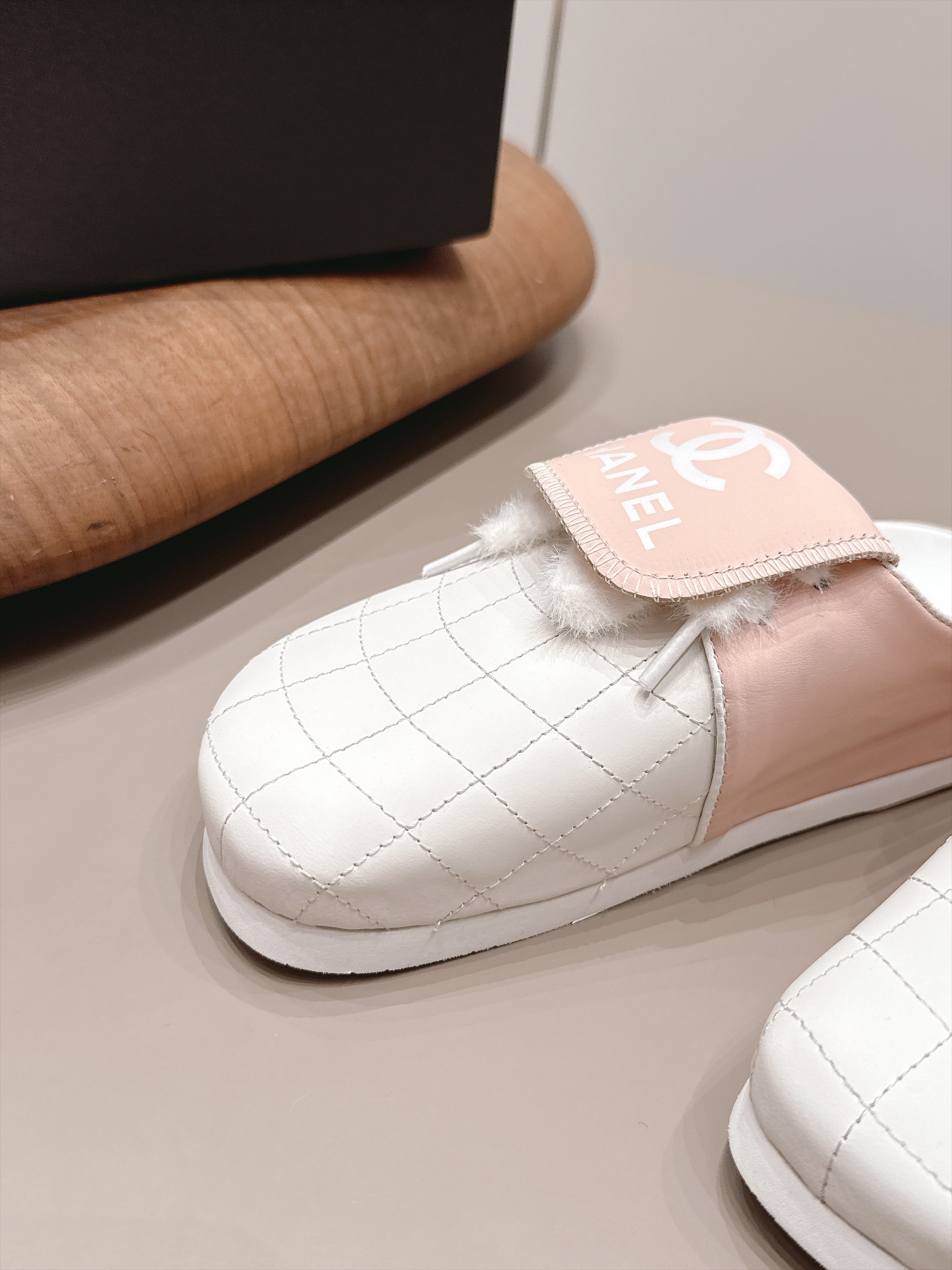 Chanel 2026 Closed-Toe Mules Leather 976805