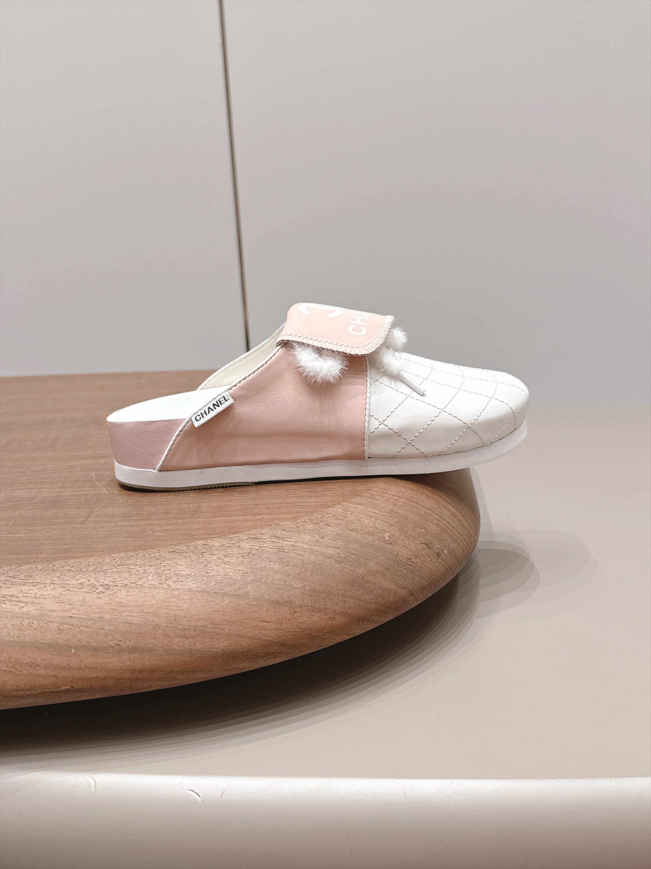 Chanel 2026 Closed-Toe Mules Leather 976805
