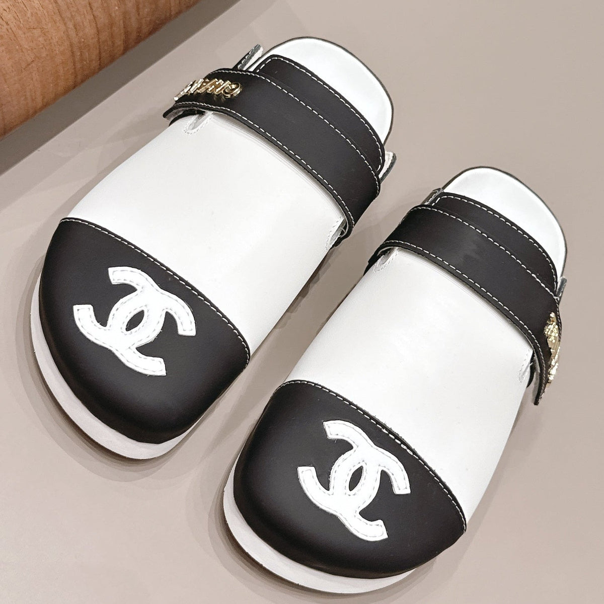 Chanel 2026 Slip-On Mule Leather 976804