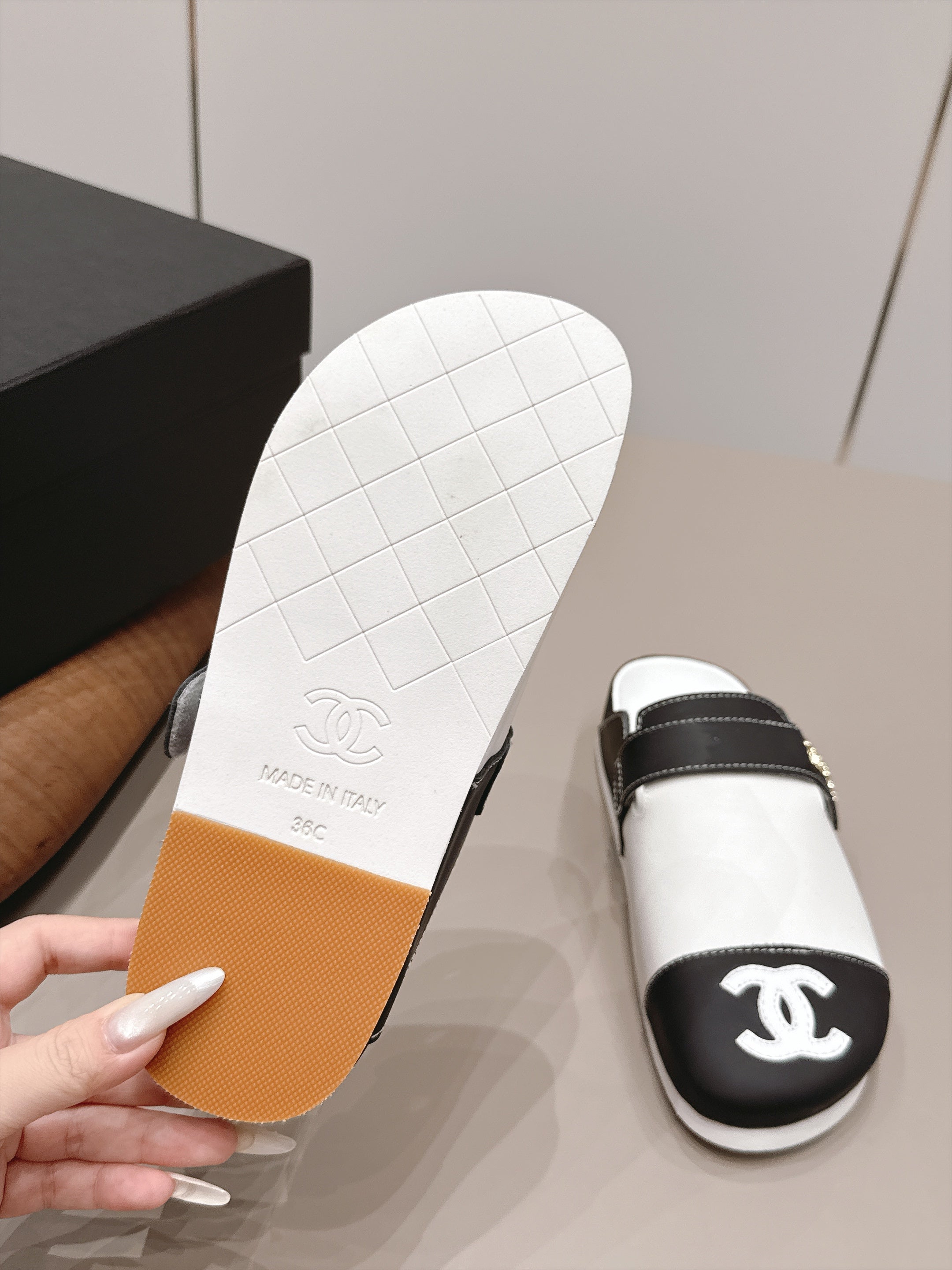 Chanel 2026 Slip-On Mule Leather 976804