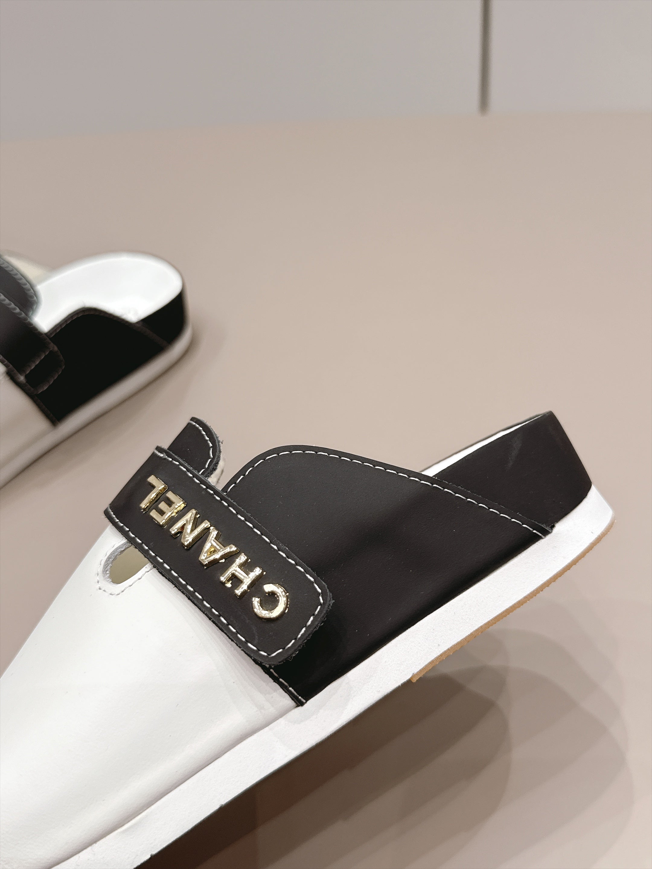 Chanel 2026 Slip-On Mule Leather 976804