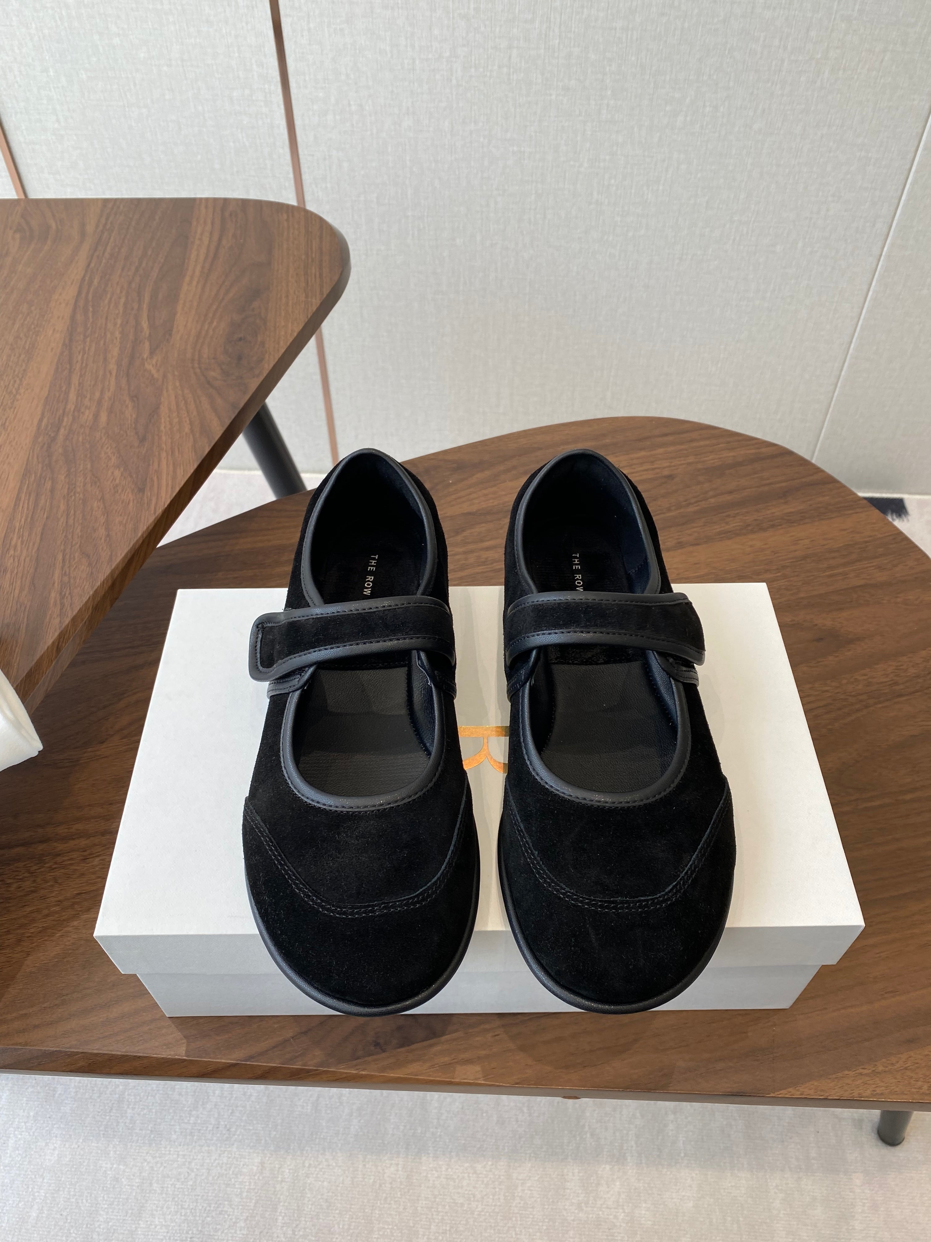 HM  25s Velcro Mary Jane Black Suede
