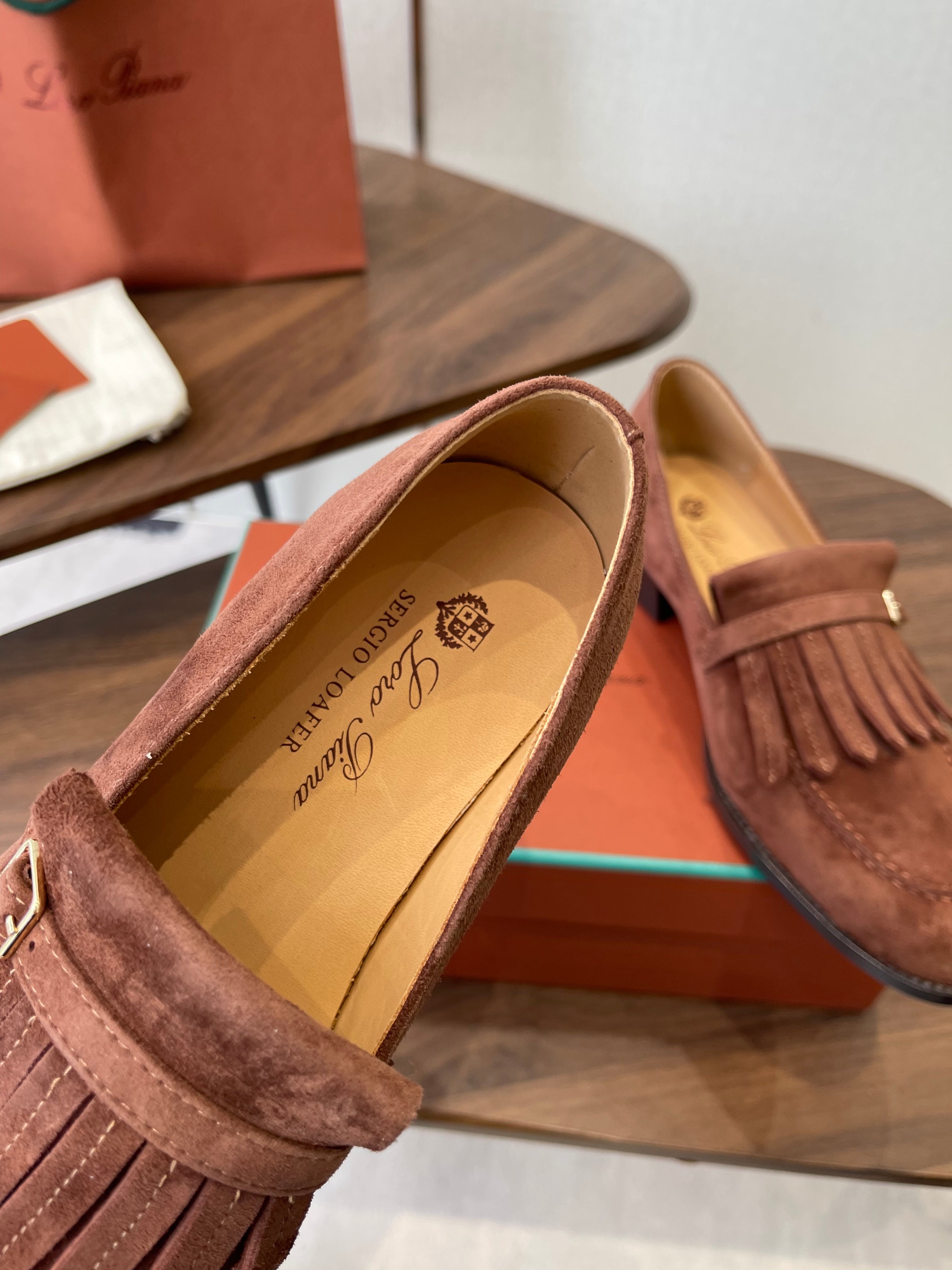 LP 26SS Loafers Red Brown Suede 579615