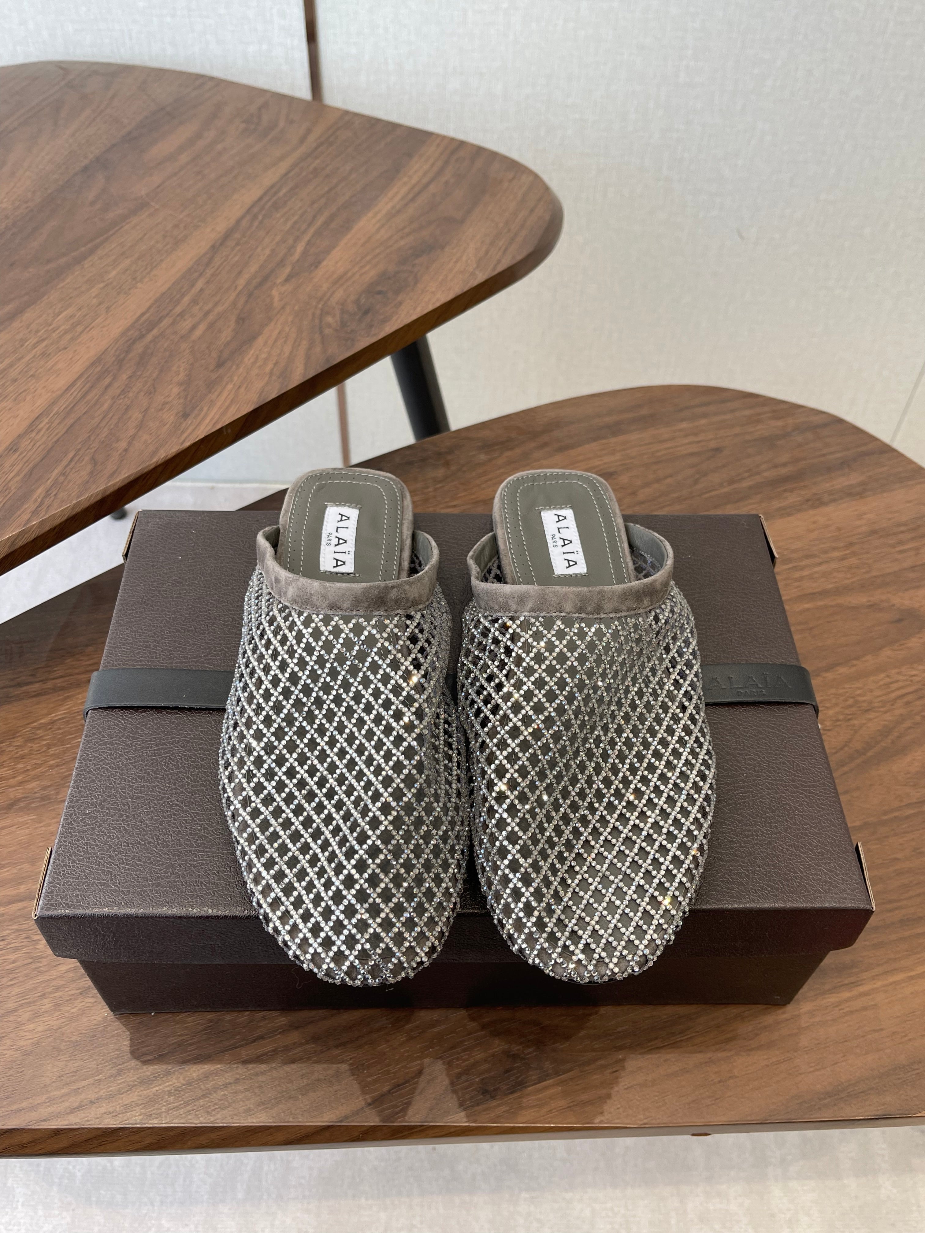 Alaia 26 Half-Slippers Gray Mesh Rhinestones 624898
