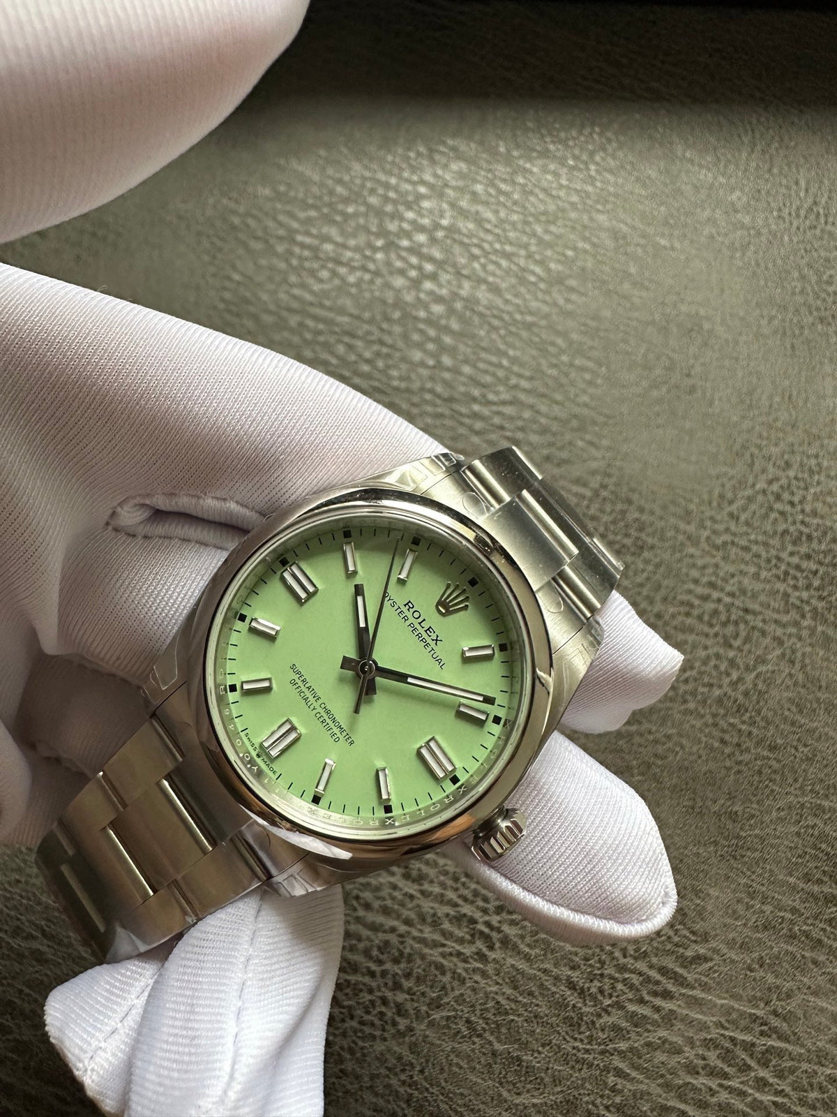 Rolex 25 Oyster Perpetual 41mm Pistachio Green