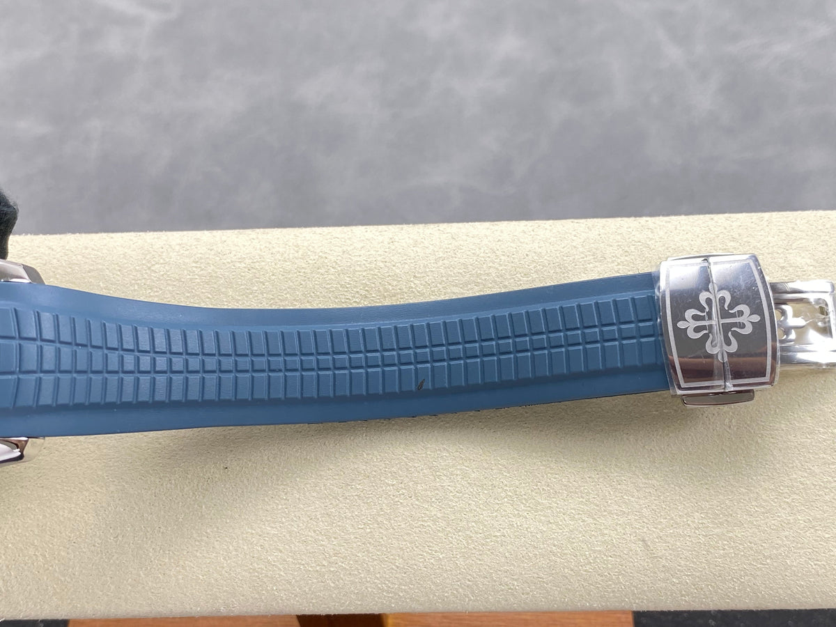 Patek Philippe Aquanaut Travel Time 40mm Blue Dial Steel Case