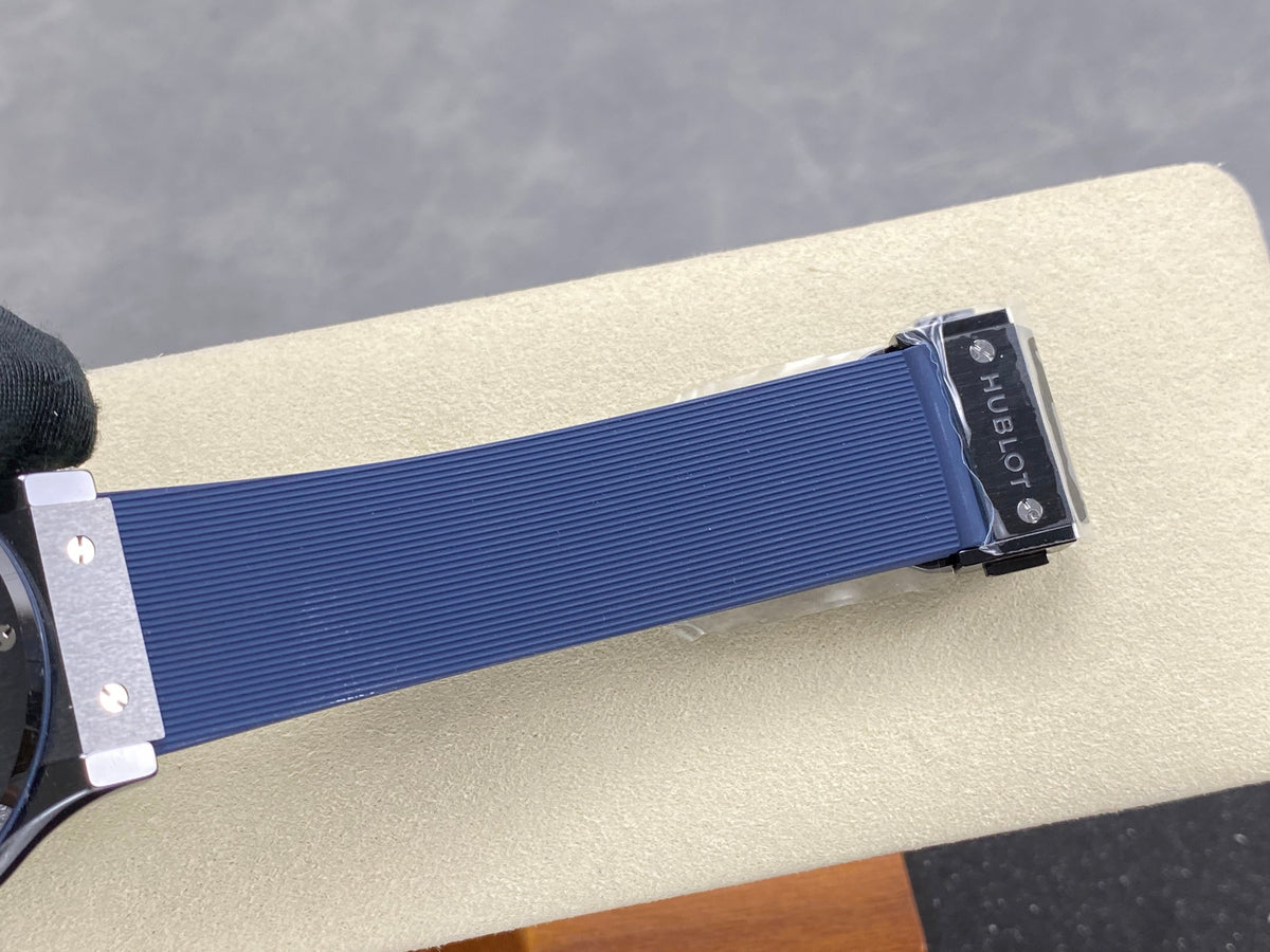 Hublot Classic Fusion Blue 42mm Blue Dial Rubber Strap
