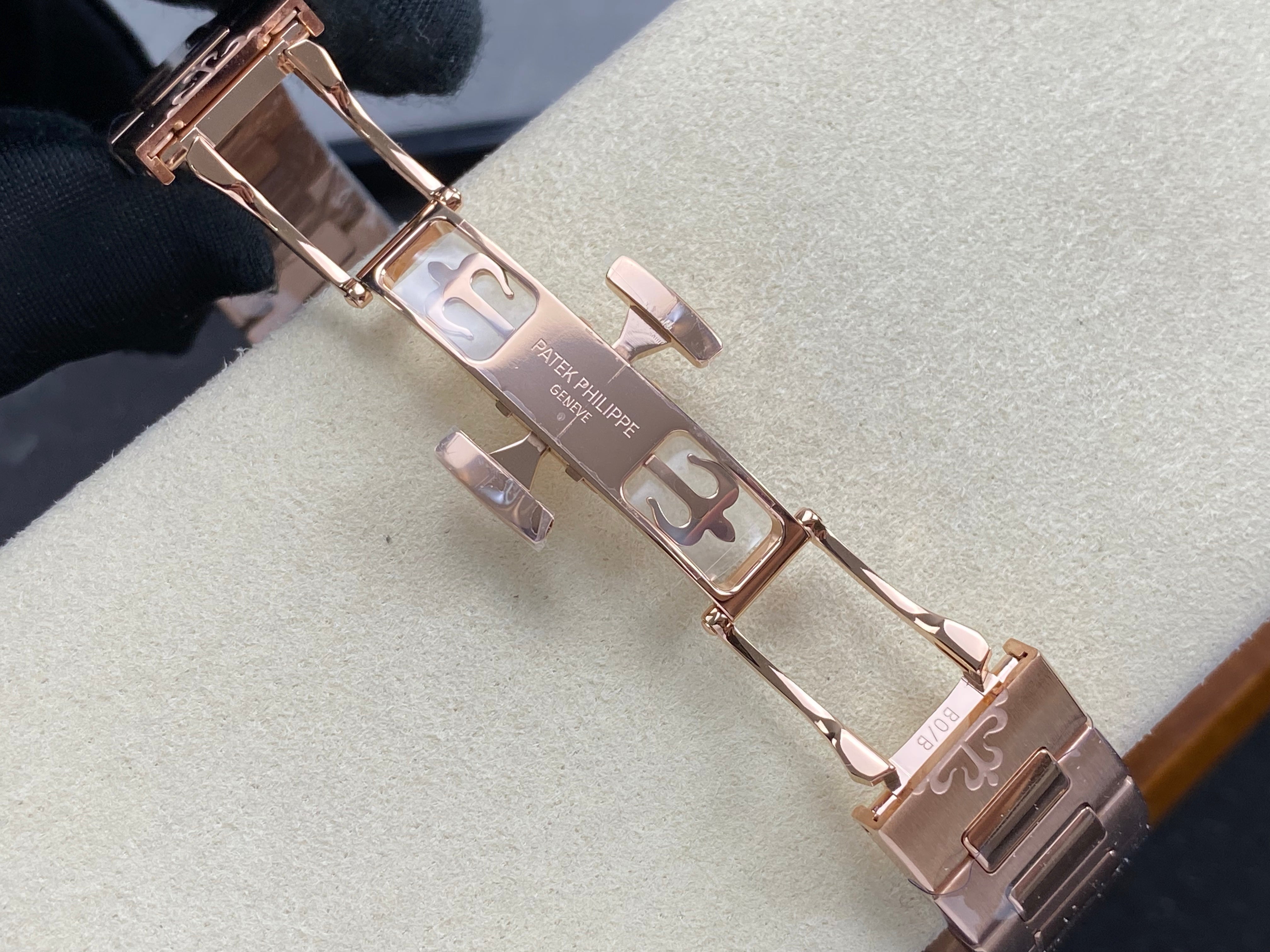 Patek Philippe Nautilus 34mm Pink Gold Case Diamond Bezel