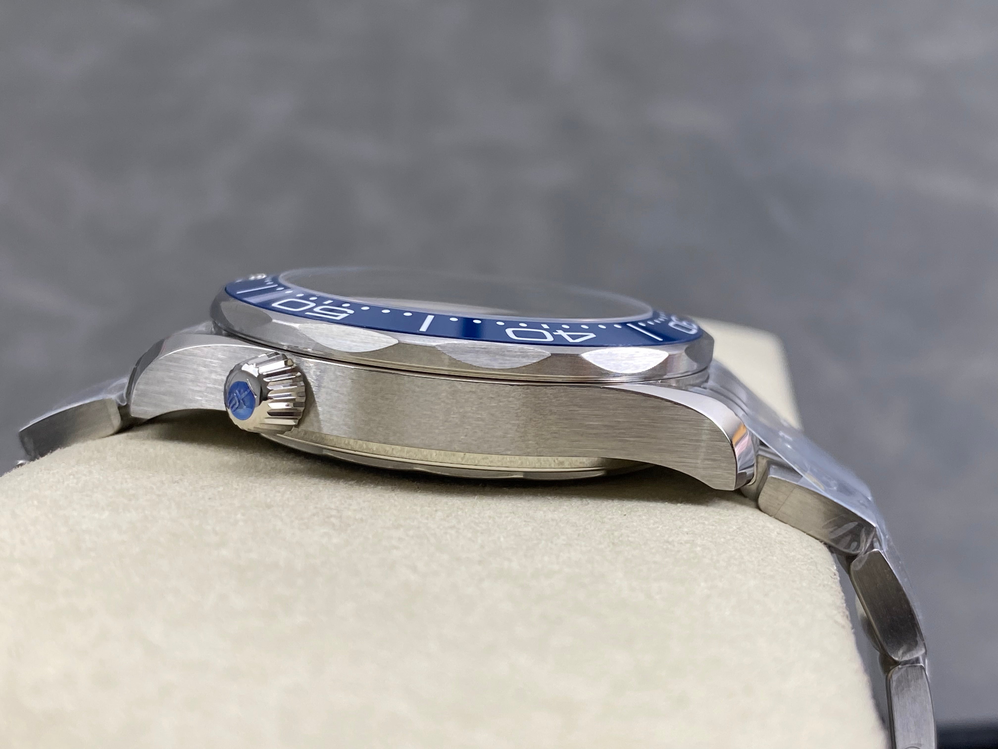 Omega Seamaster 42mm White Dial Blue Bezel Steel