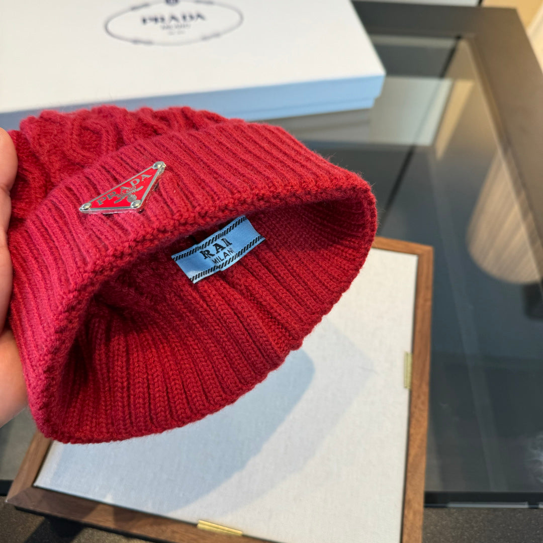 Prada Knitted Beanie 477680