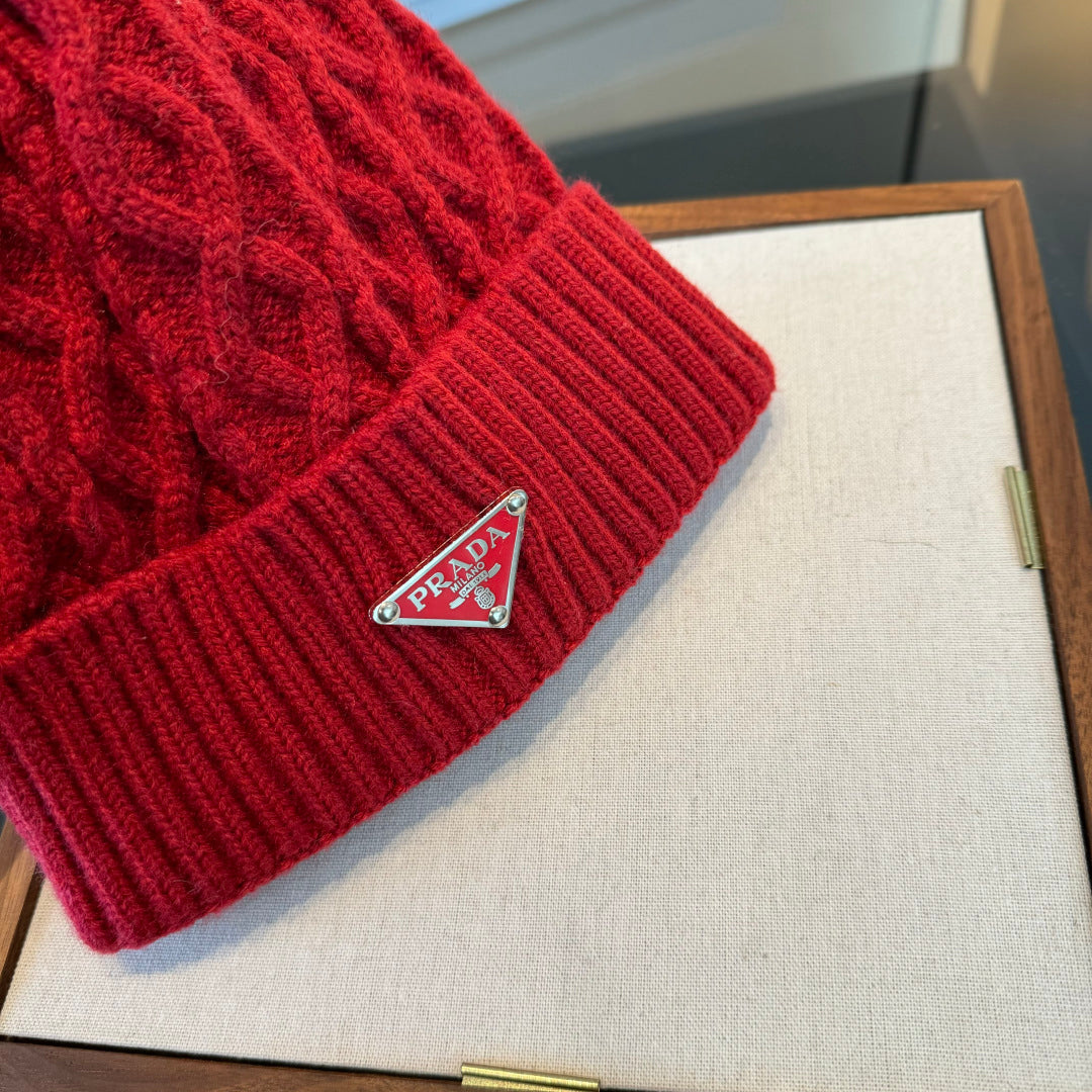 Prada Knitted Beanie 477680