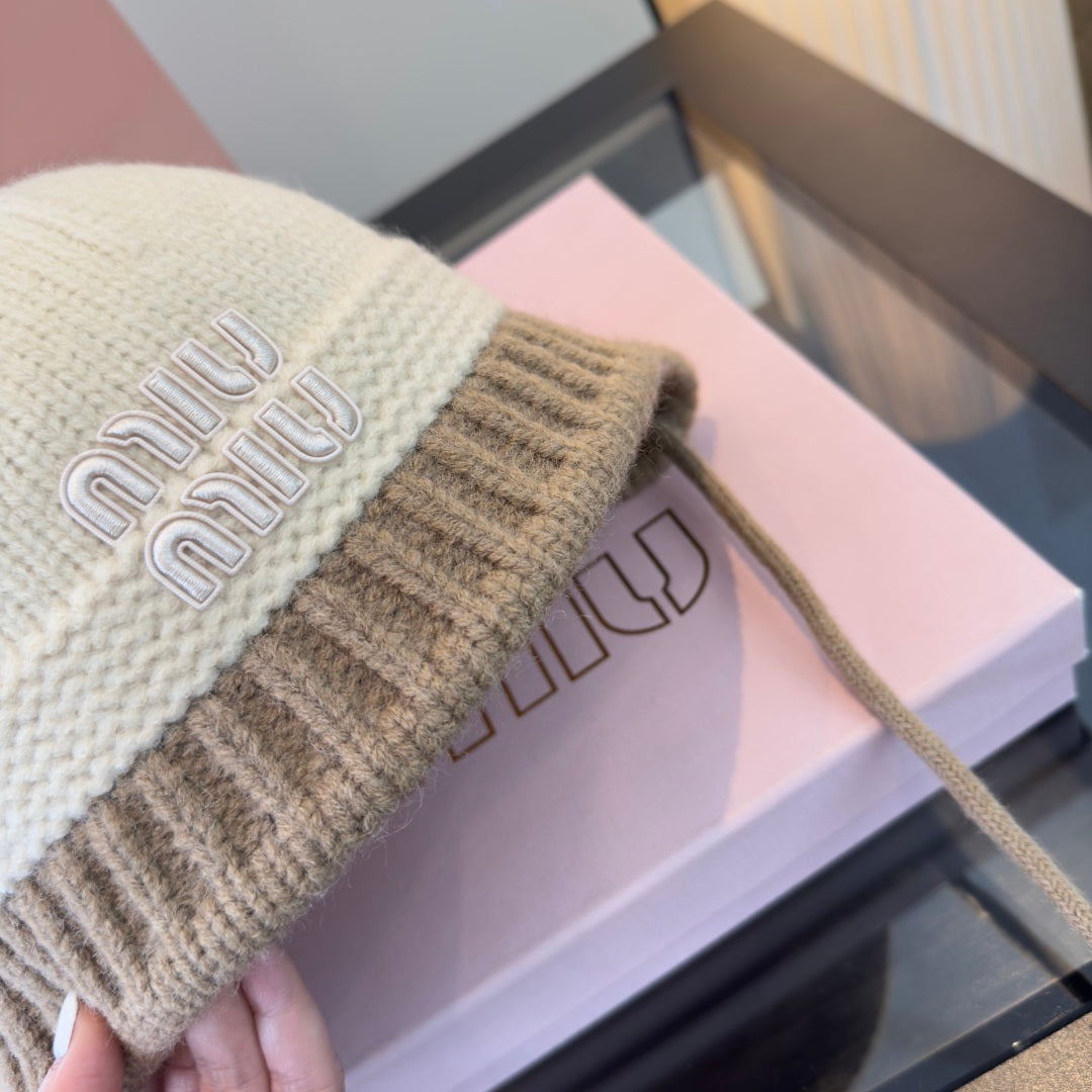 Miu Miu Knitted Earmuff Cap 477560