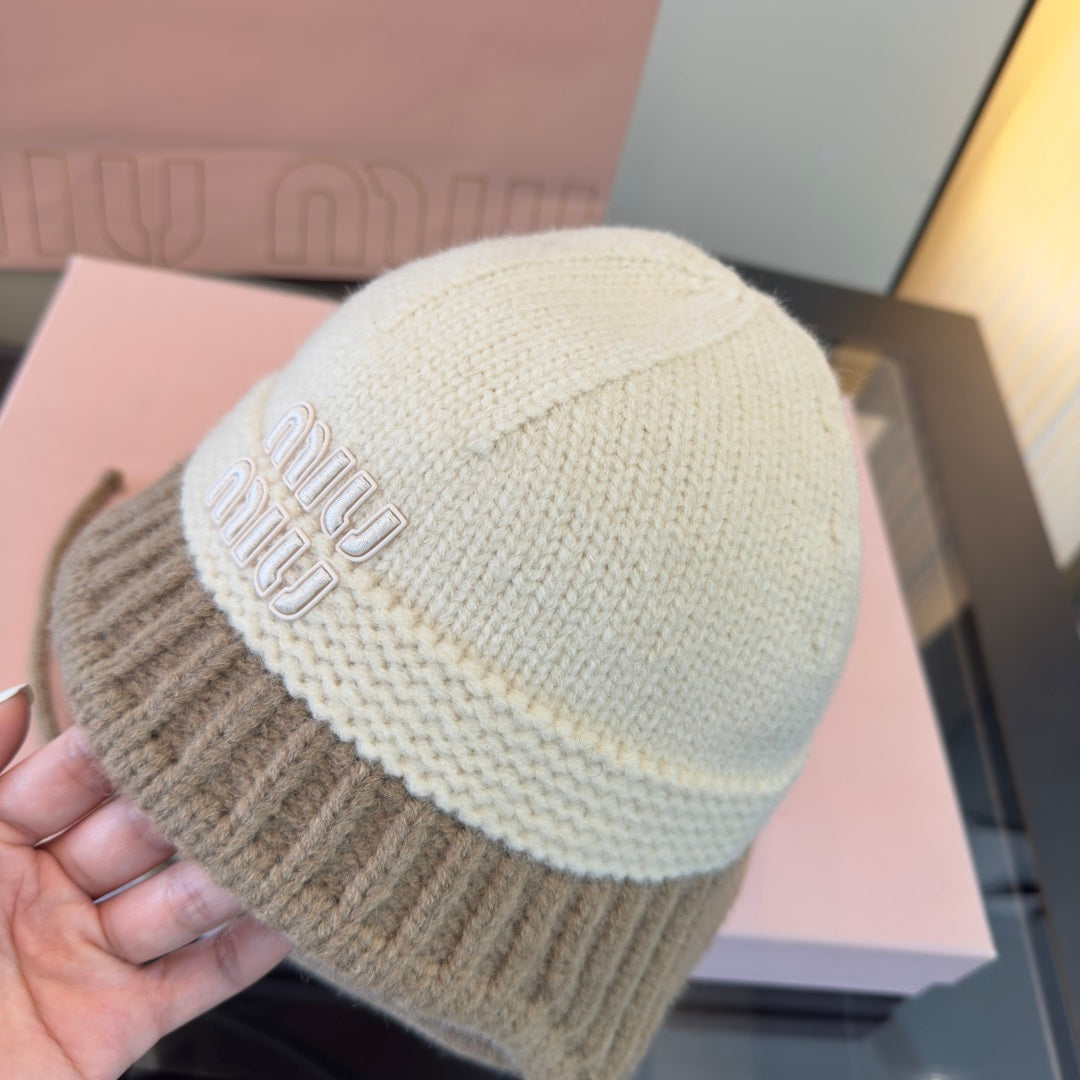 Miu Miu Knitted Earmuff Cap 477560