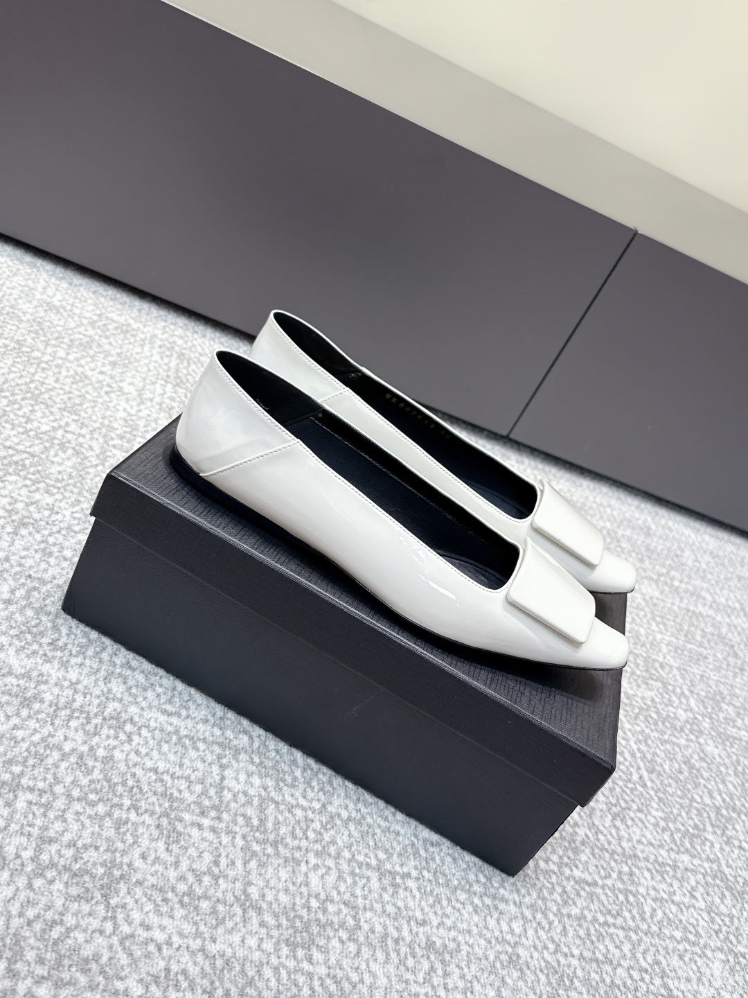 YSL 26ss Square Toe Loafers White Patent Leather 662733