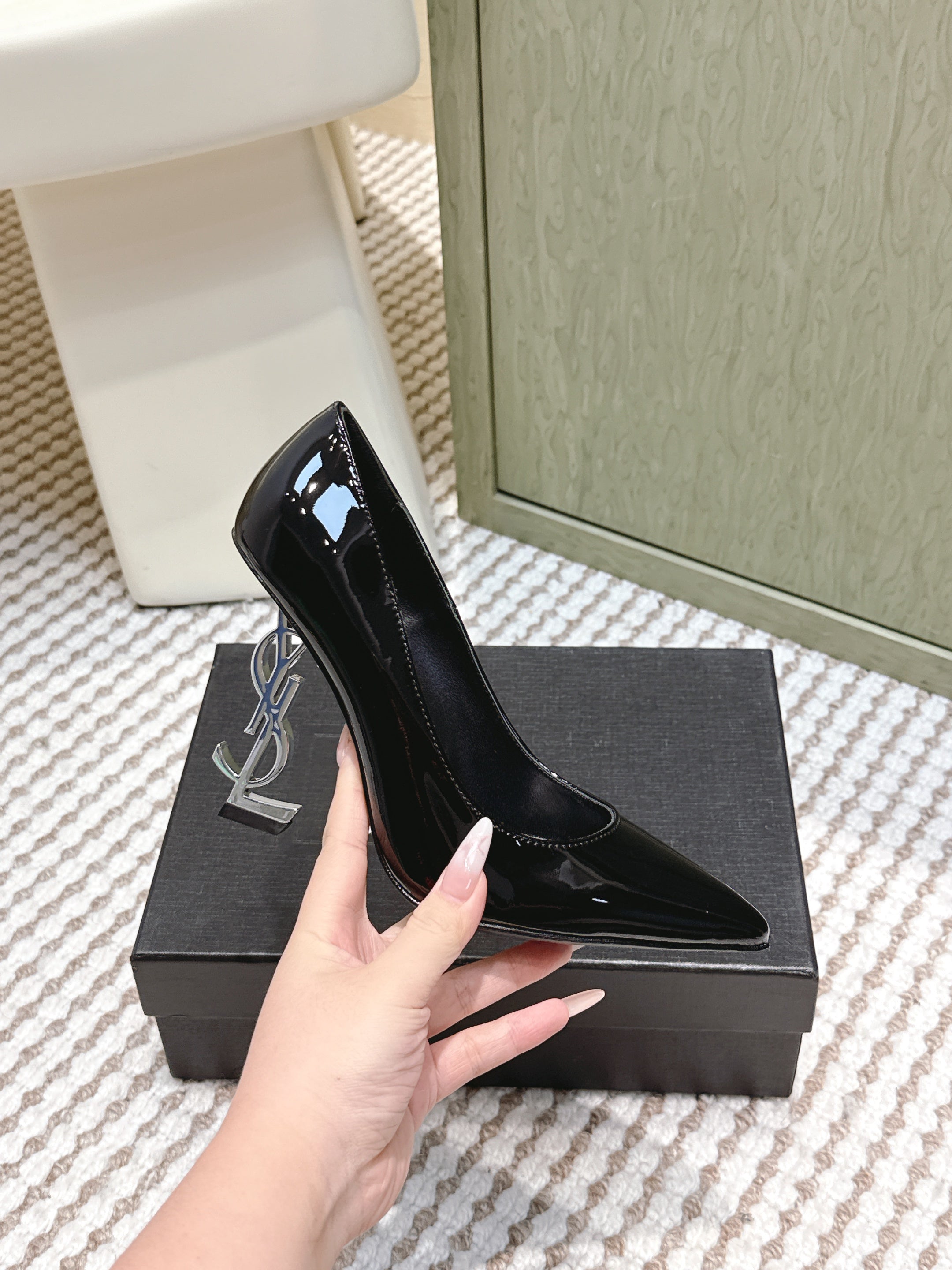 YSL 26ss High Heel Pumps 85 Black Patent Leather Sliver 654696