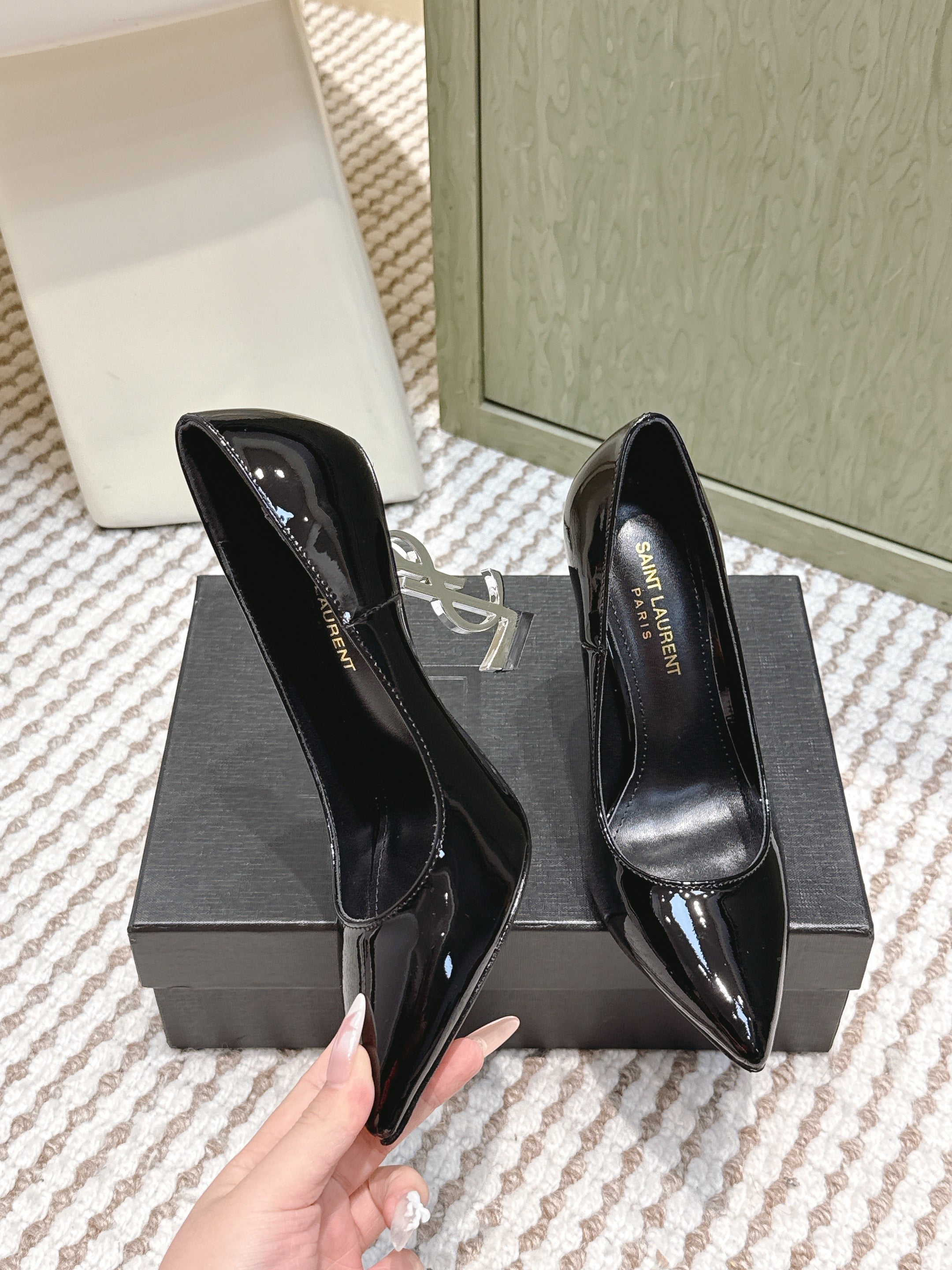 YSL 26ss High Heel Pumps 85 Black Patent Leather Sliver 654696