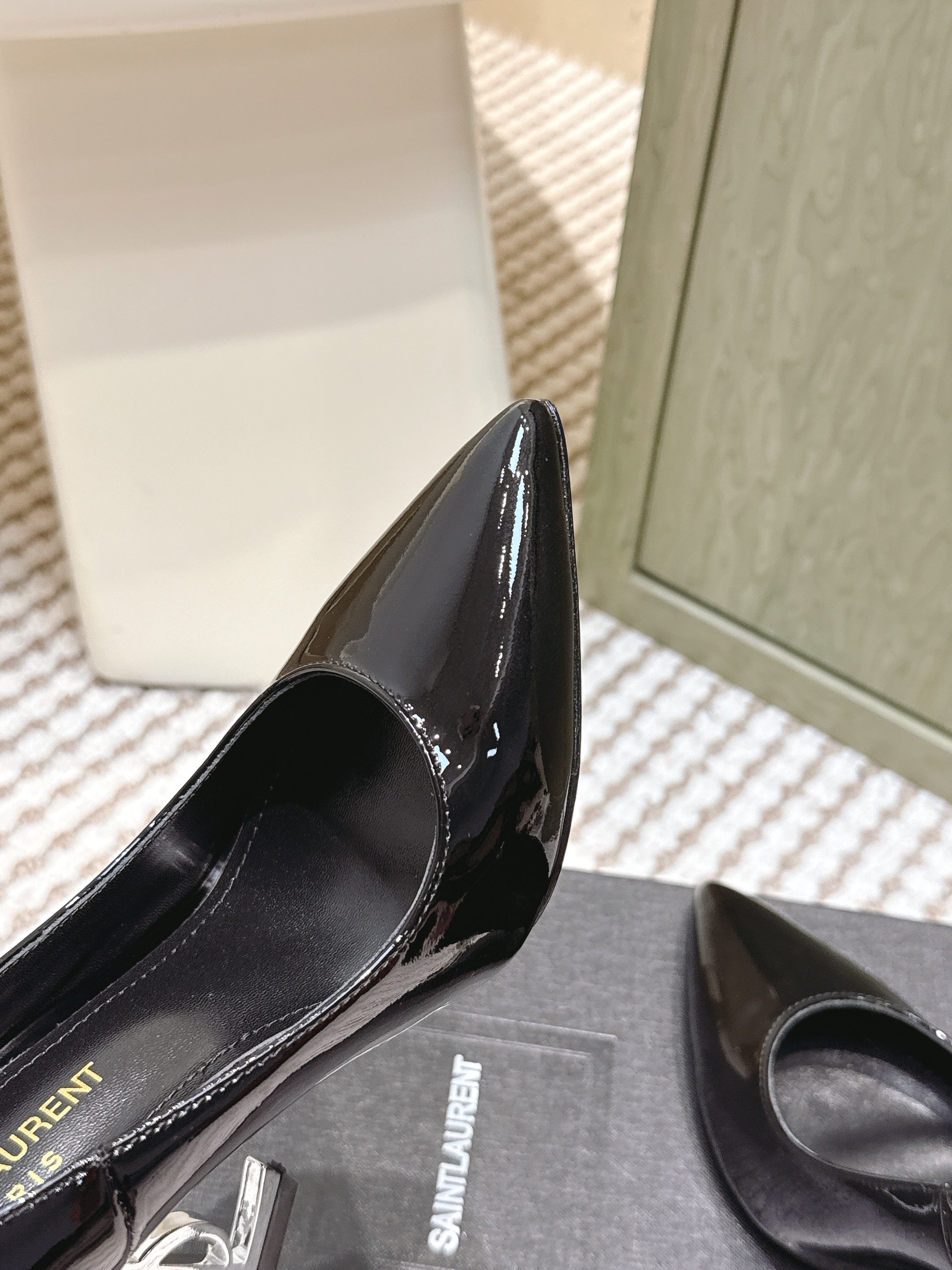YSL 26ss High Heel Pumps 85 Black Patent Leather Sliver 654696
