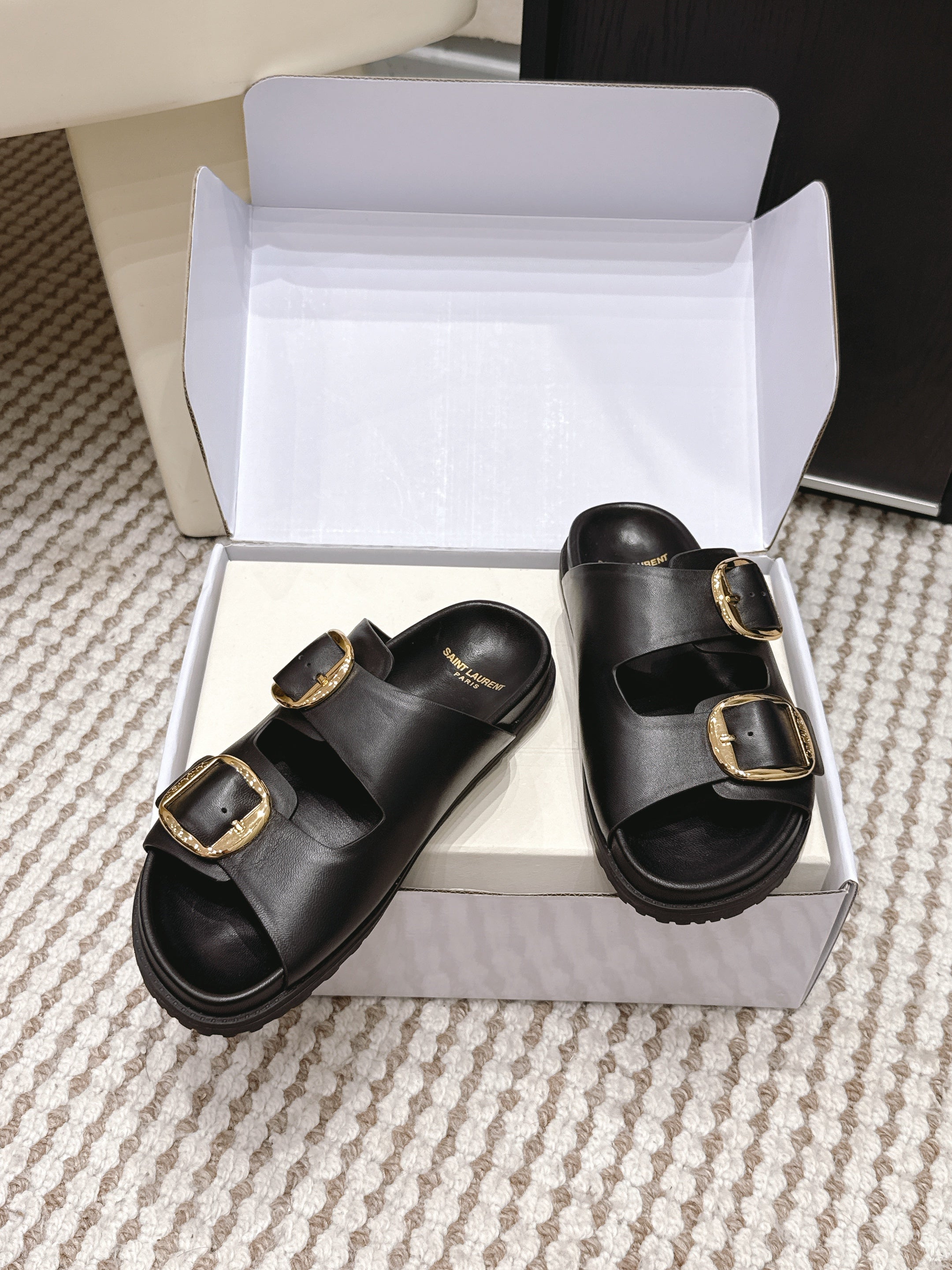 YSL 26ss Platform Slippers Black Sheepskin Gold Buckle 663205