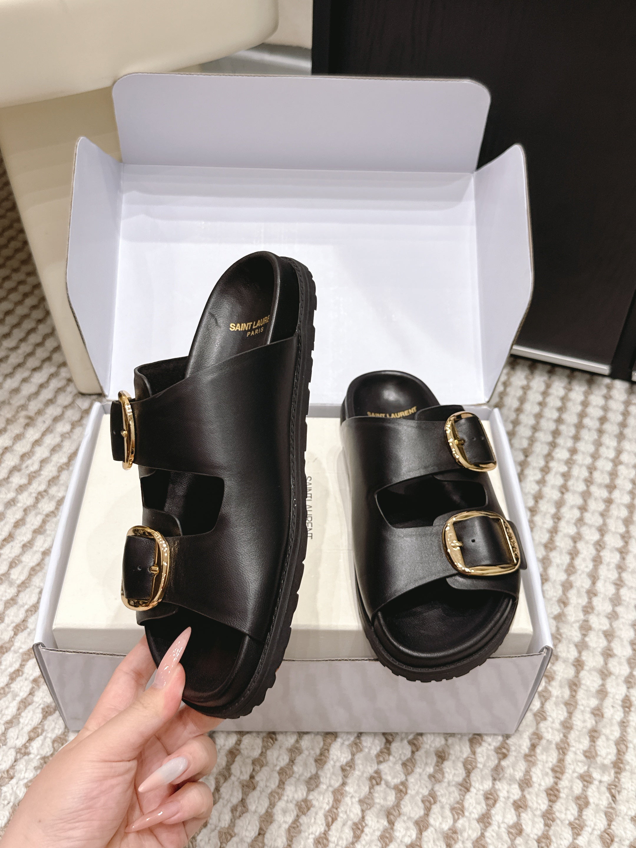 YSL 26ss Platform Slippers Black Sheepskin Gold Buckle 663205