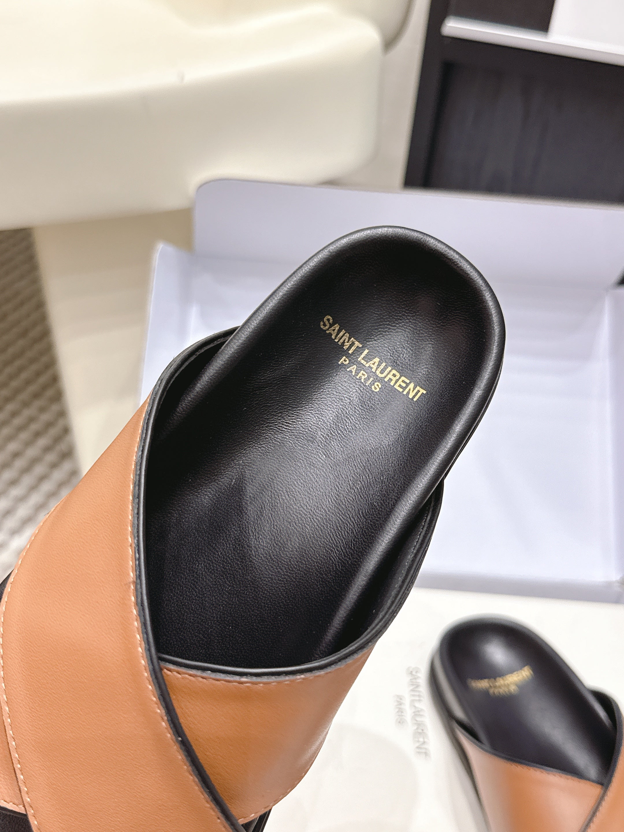YSL 26ss Platform Slippers Camel Brown Black Sheepskin 663212
