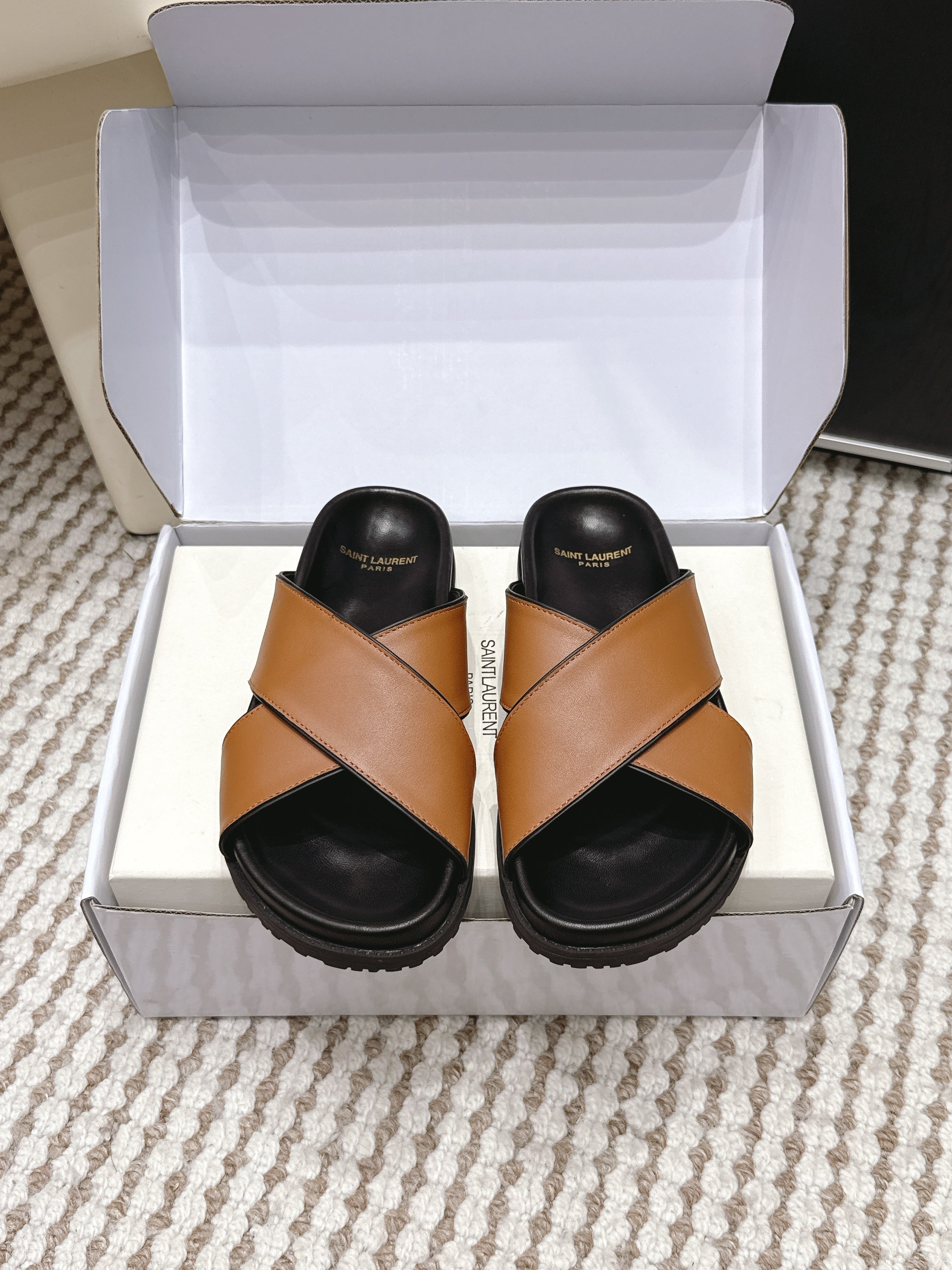 YSL 26ss Platform Slippers Camel Brown Black Sheepskin 663212