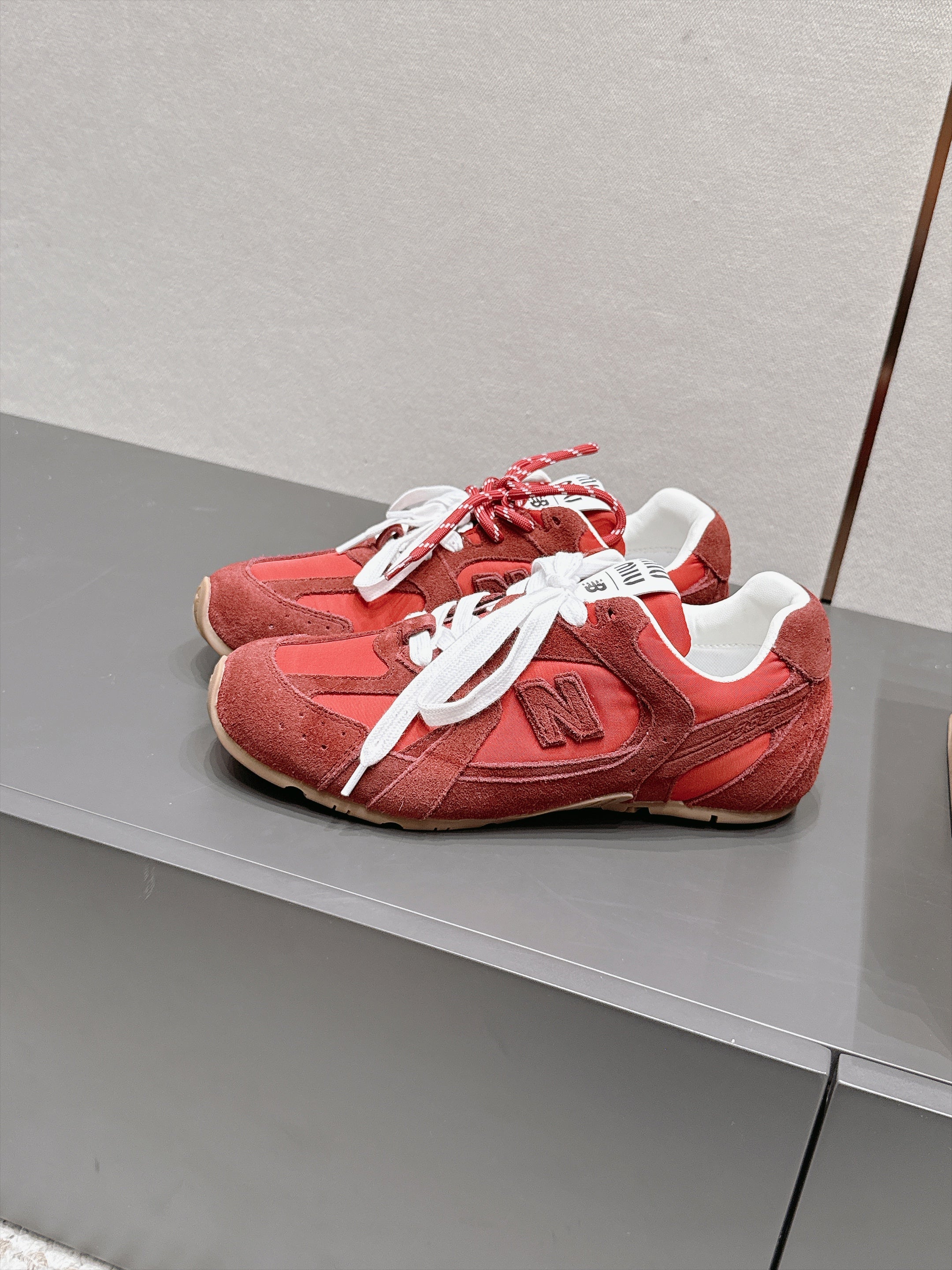 Miu Miu 2026 Balance 530 Sneakers Suede 990474
