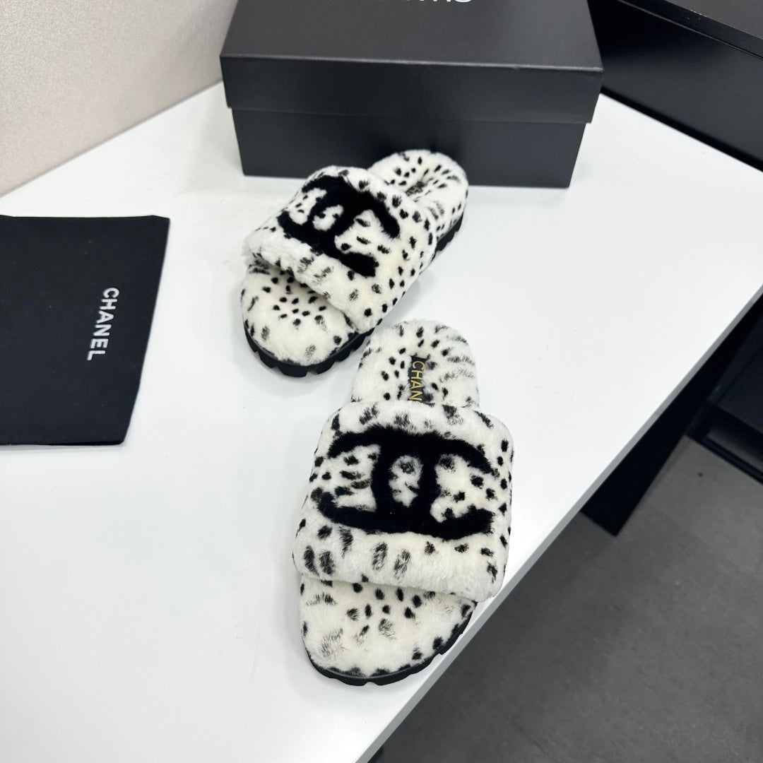 Chanel 2026 Furry Platfom Sandals Wool 985885