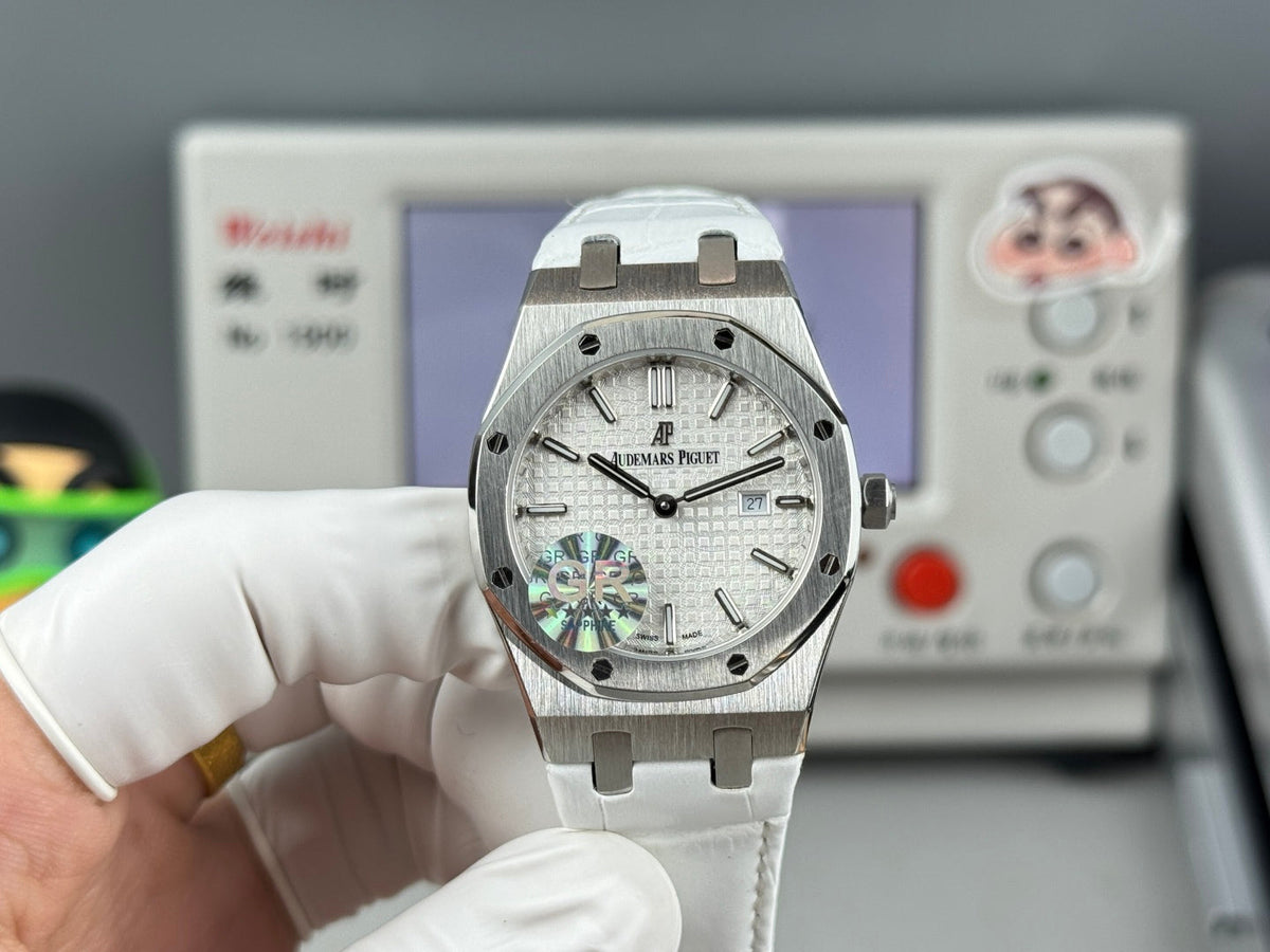Audemars Piguet Royal Oak Lady 33mm White Dial Leather Strap
