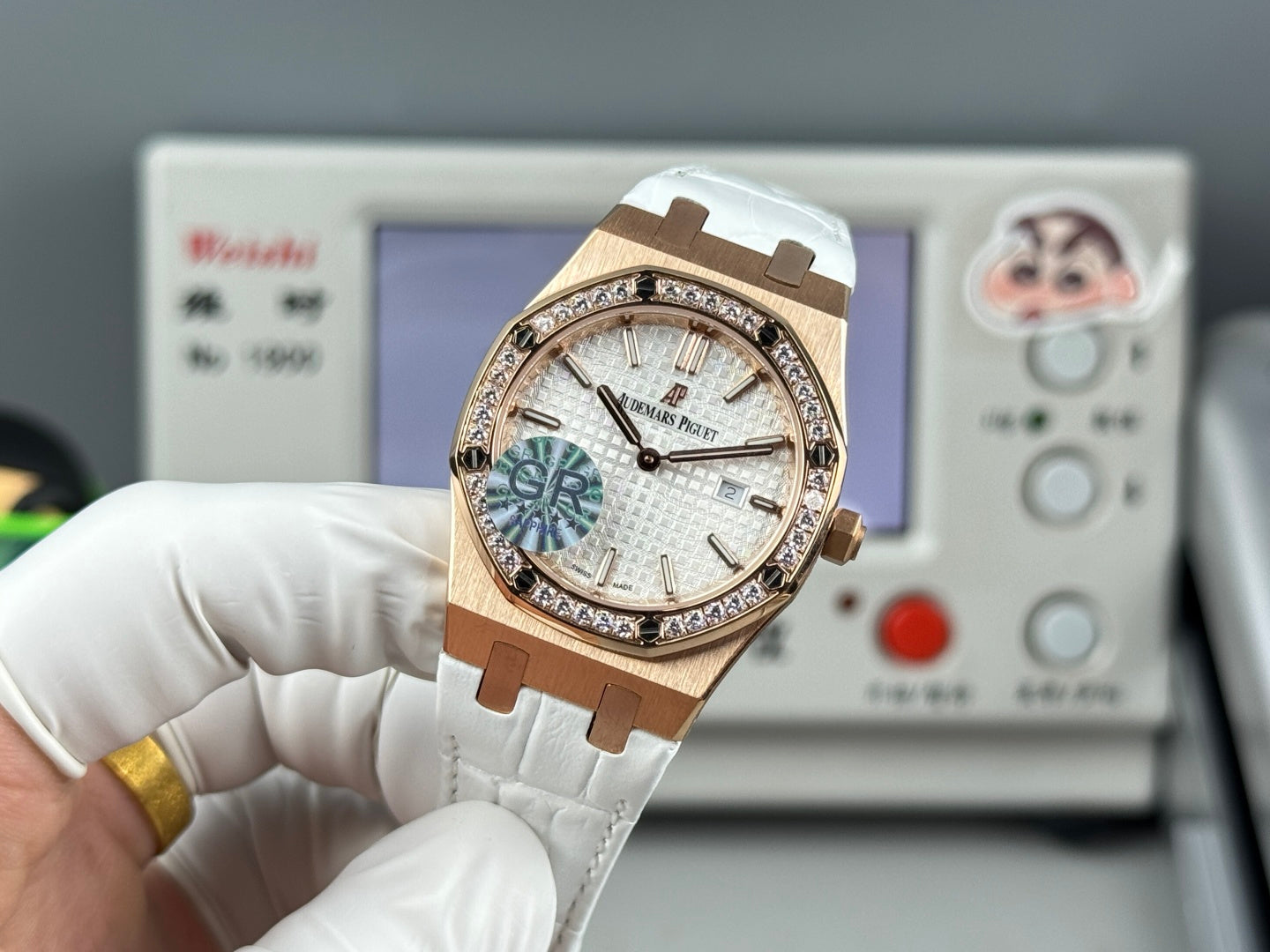 Audemars Piguet Royal Oak Lady 33mm Rose Gold White Dial Leather Strap