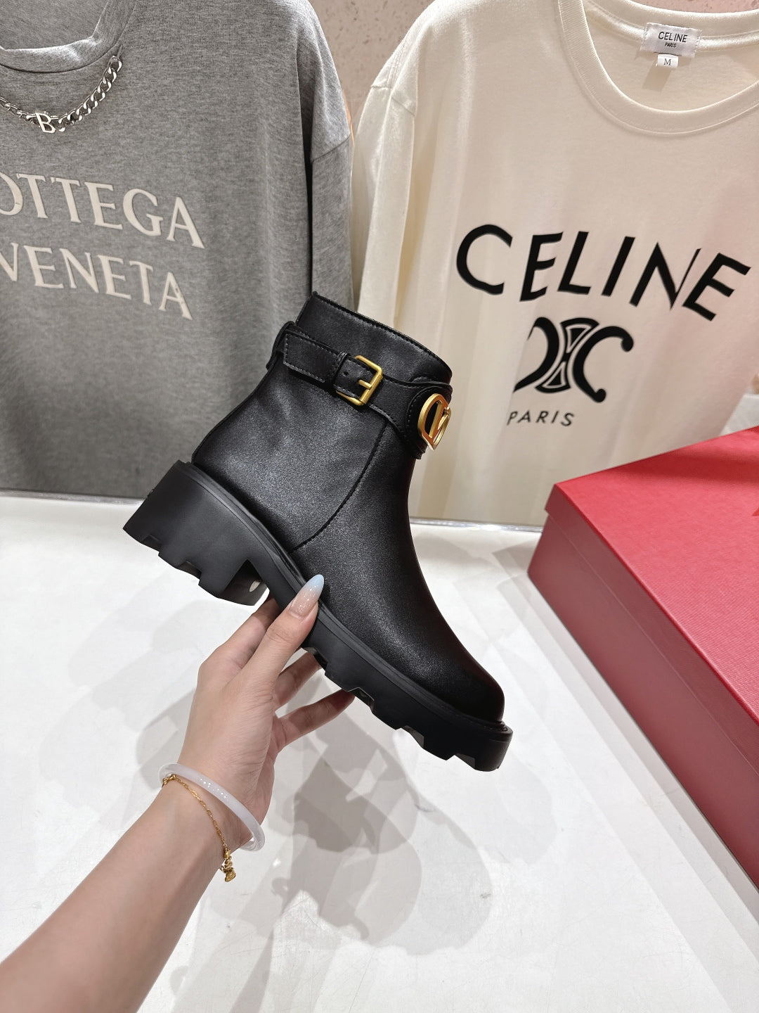 VT short boots black calfskin 174437