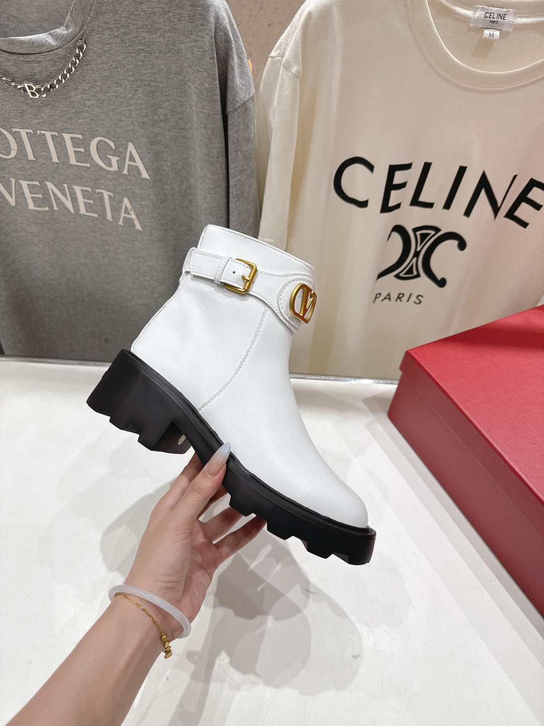 VT short boots white calfskin 174439