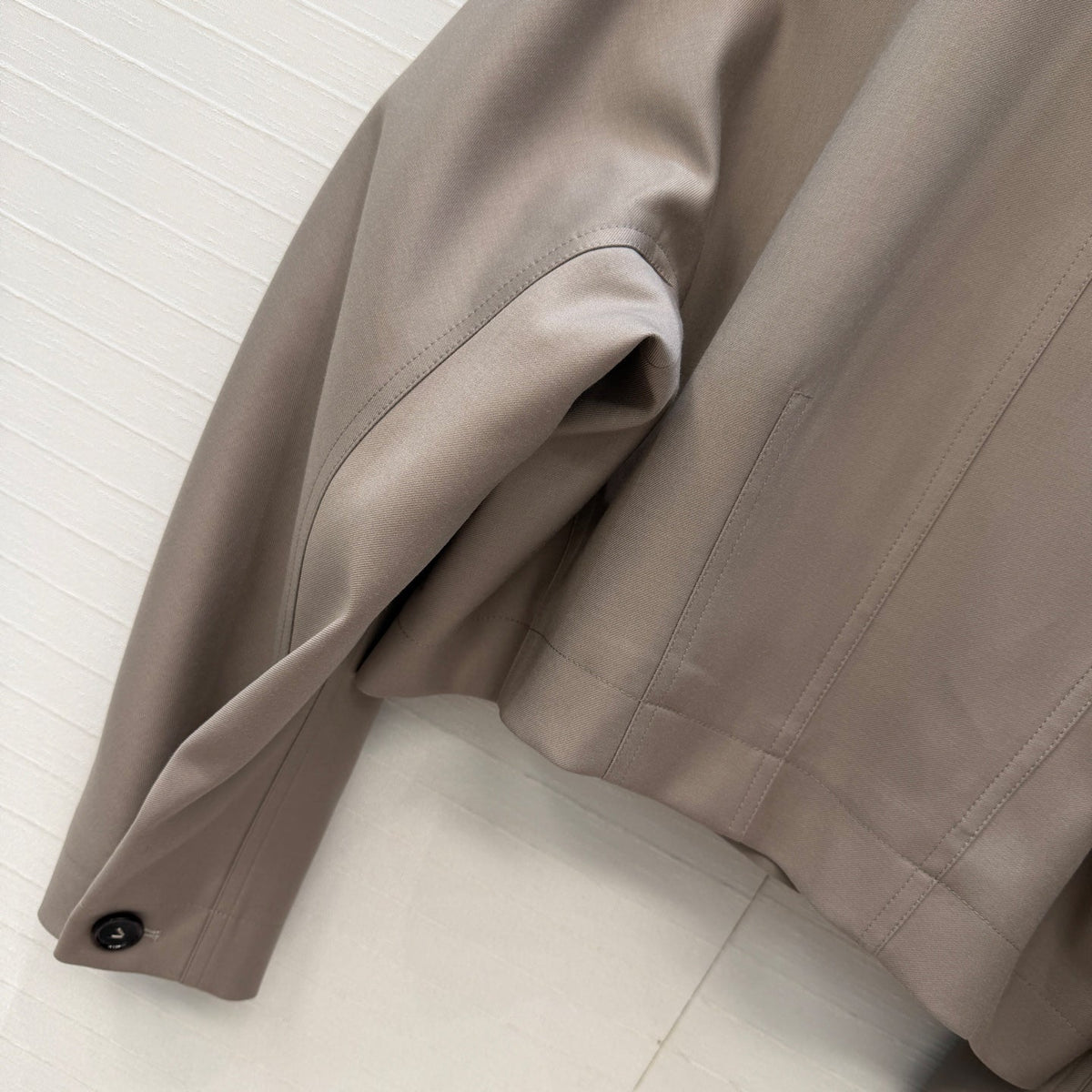 Bottega Veneta 2026 Cropped Jacket Taupe Cotton Leather 389758