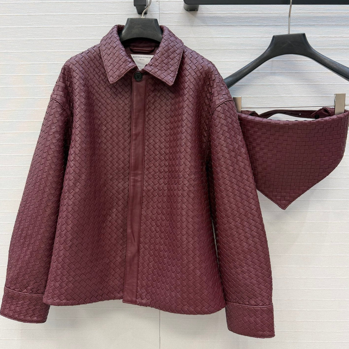 Bottega Veneta 2026 Intrecciato Shirt Jacket Leather 428555