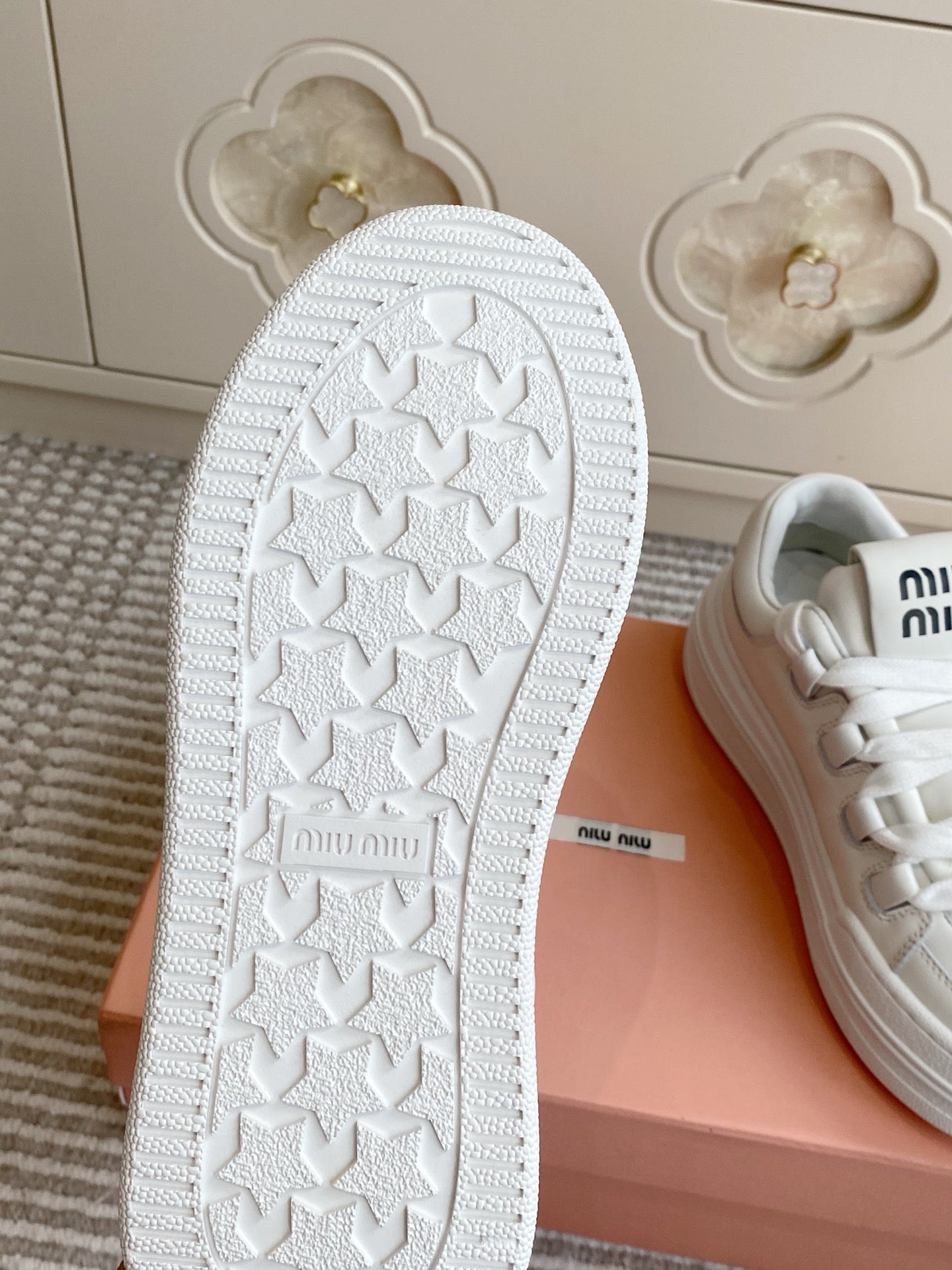 Miumiu 2026 Classic Platform Lace-up Sneakers White Sheepskin 955665