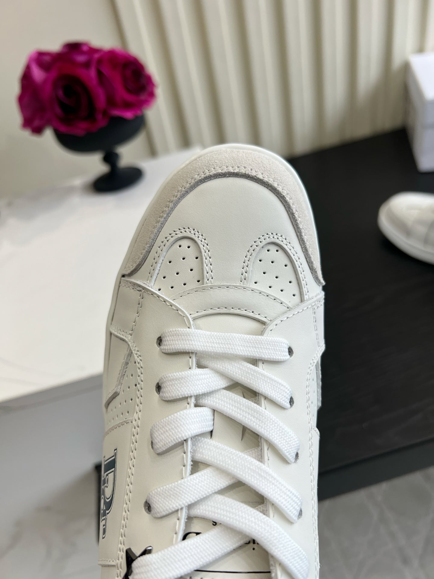 Dior 2026 Versatile Sneakers White Cowhide 977547