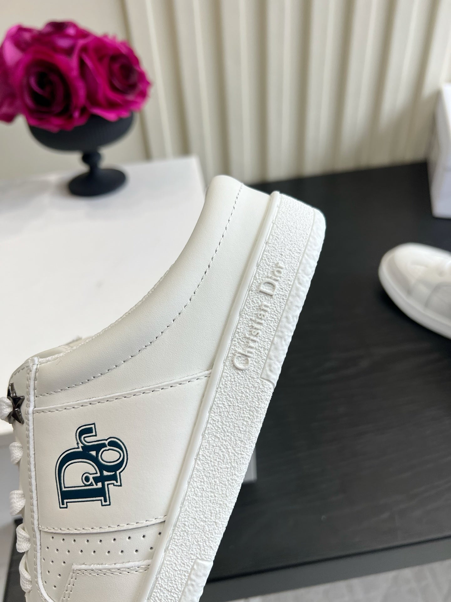 Dior 2026 Versatile Sneakers White Cowhide 977547